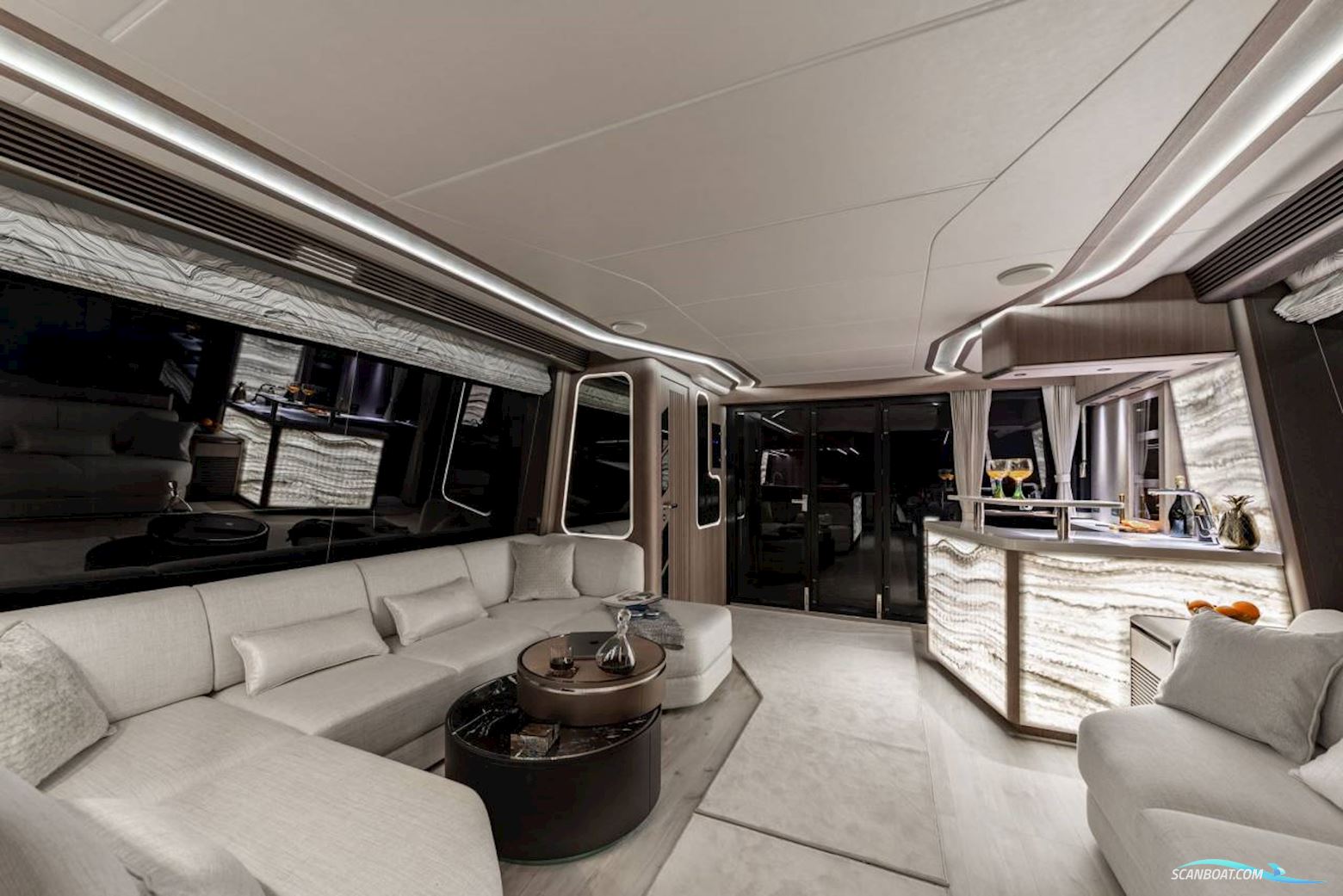 Galeon 800 FLY