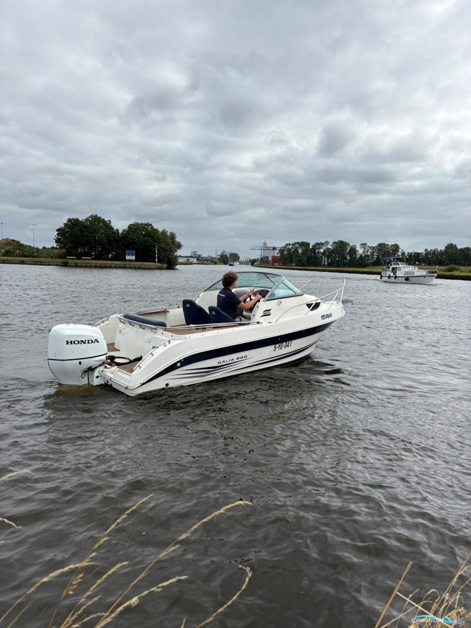 Galia Galeon 600