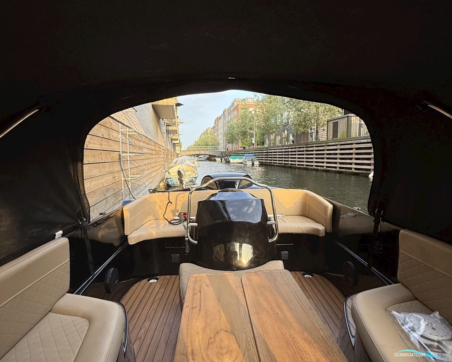 Gentleman’s Launch 600 XL