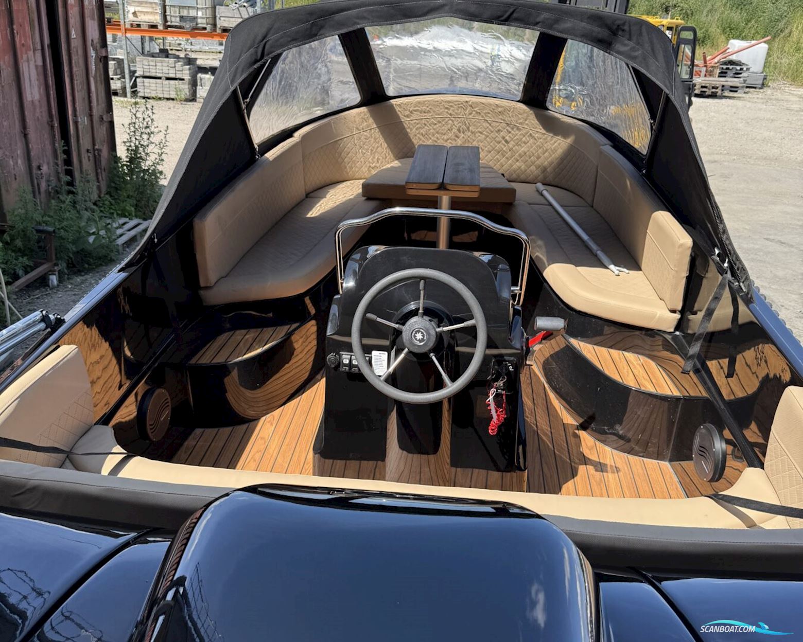 Gentleman’s Launch 600 XL