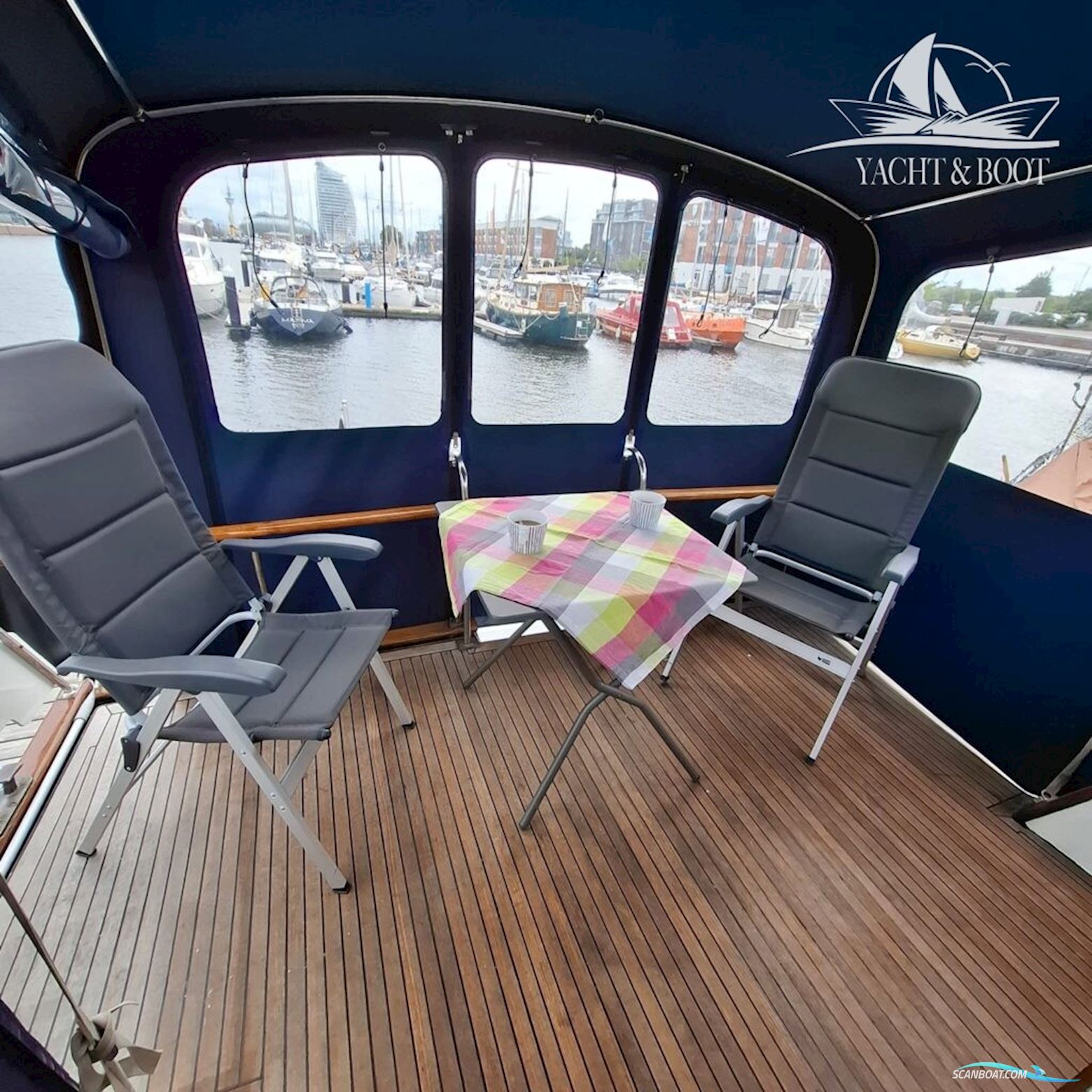 Gladstone Lyall & Co Aquila Queen Trawler 35