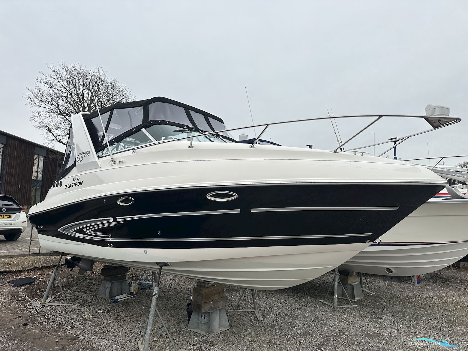 Glastron GS 259 Motorboten 2008, met Volvo Penta motor, United Kingdom