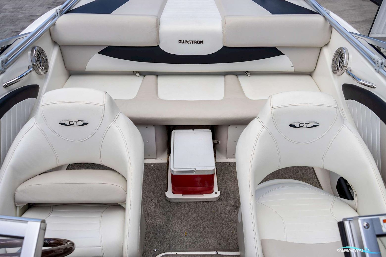 Glastron GT 185