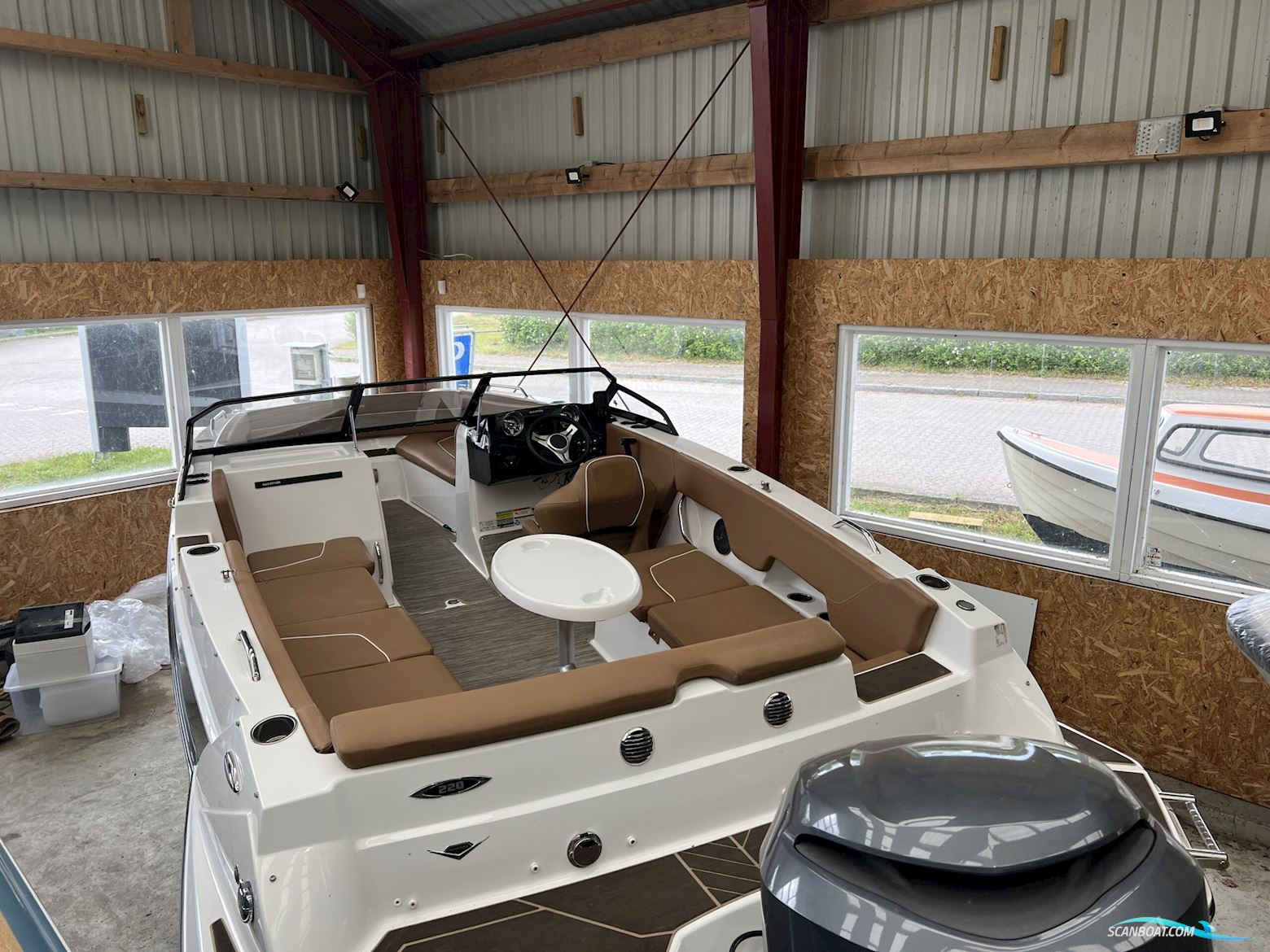 Glastron GTD 220