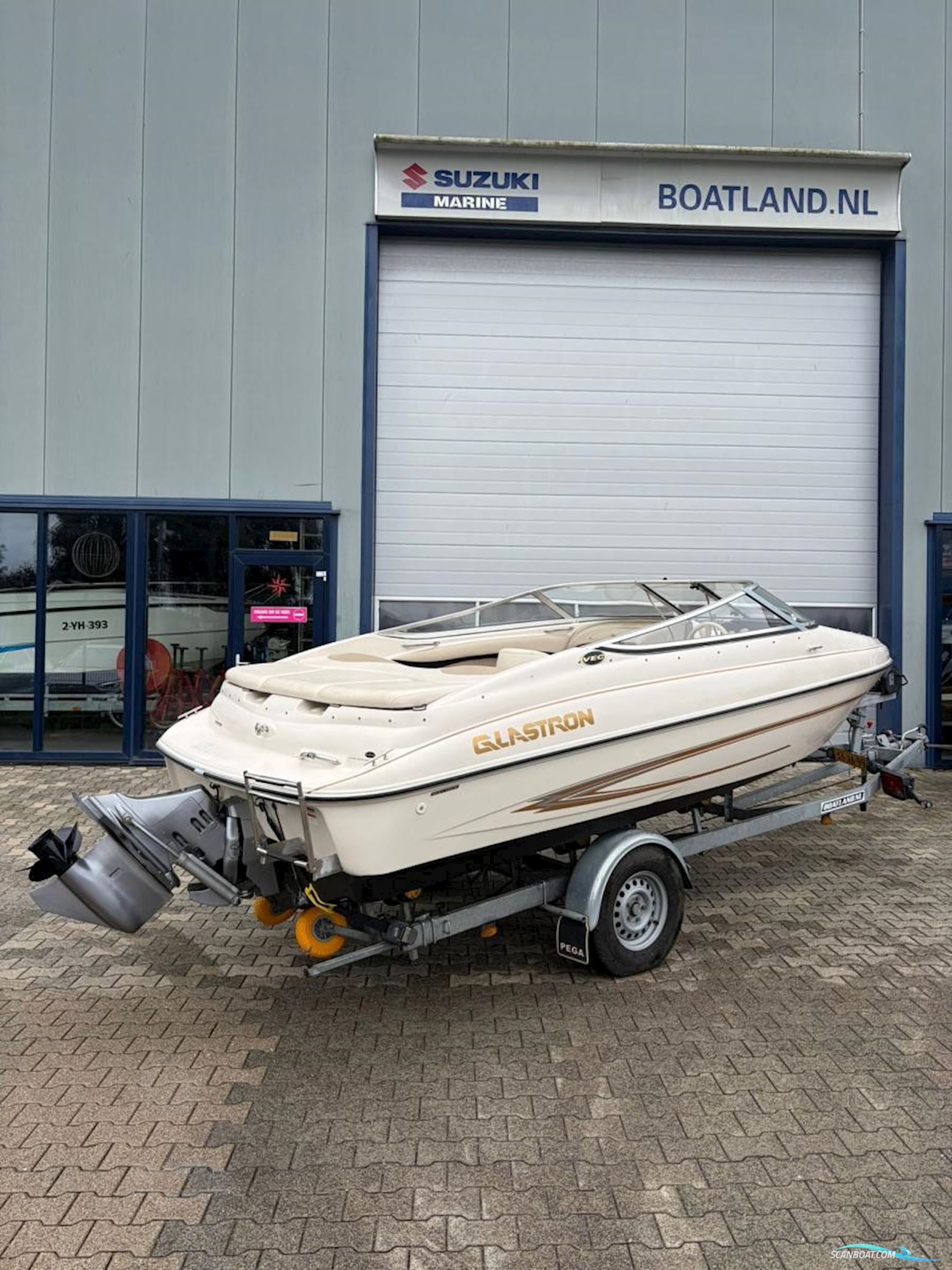 Glastron GX185 Bowrider