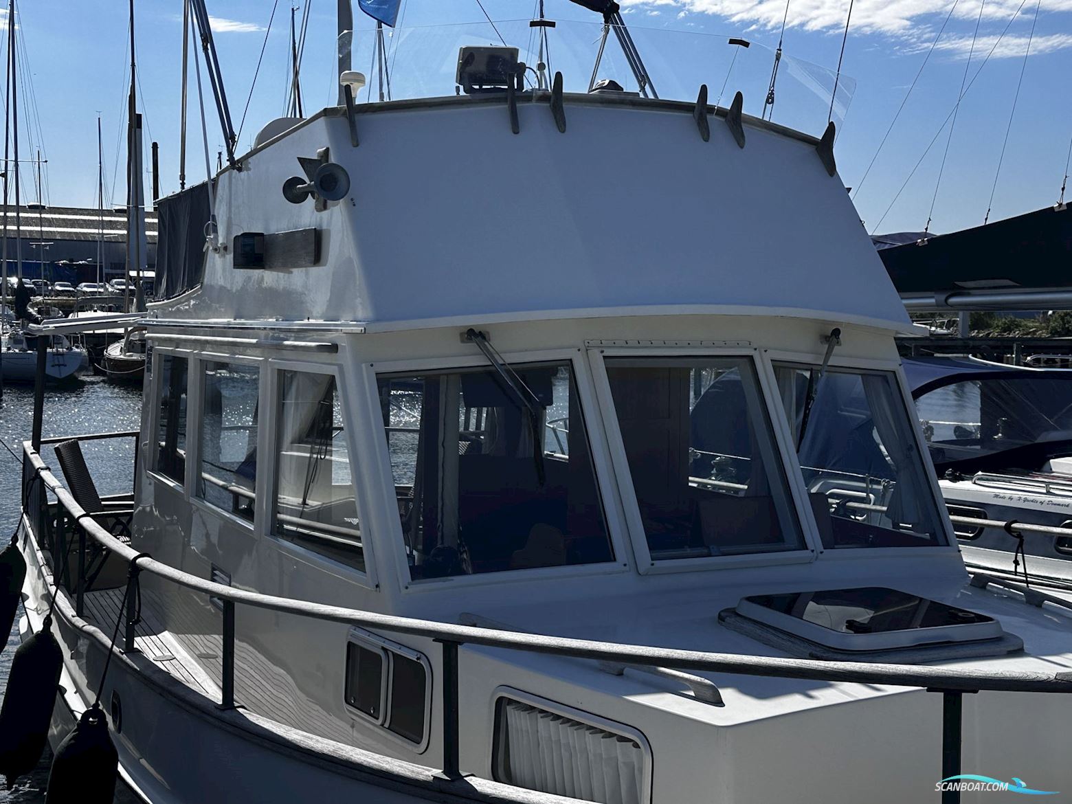 Grand Banks 32