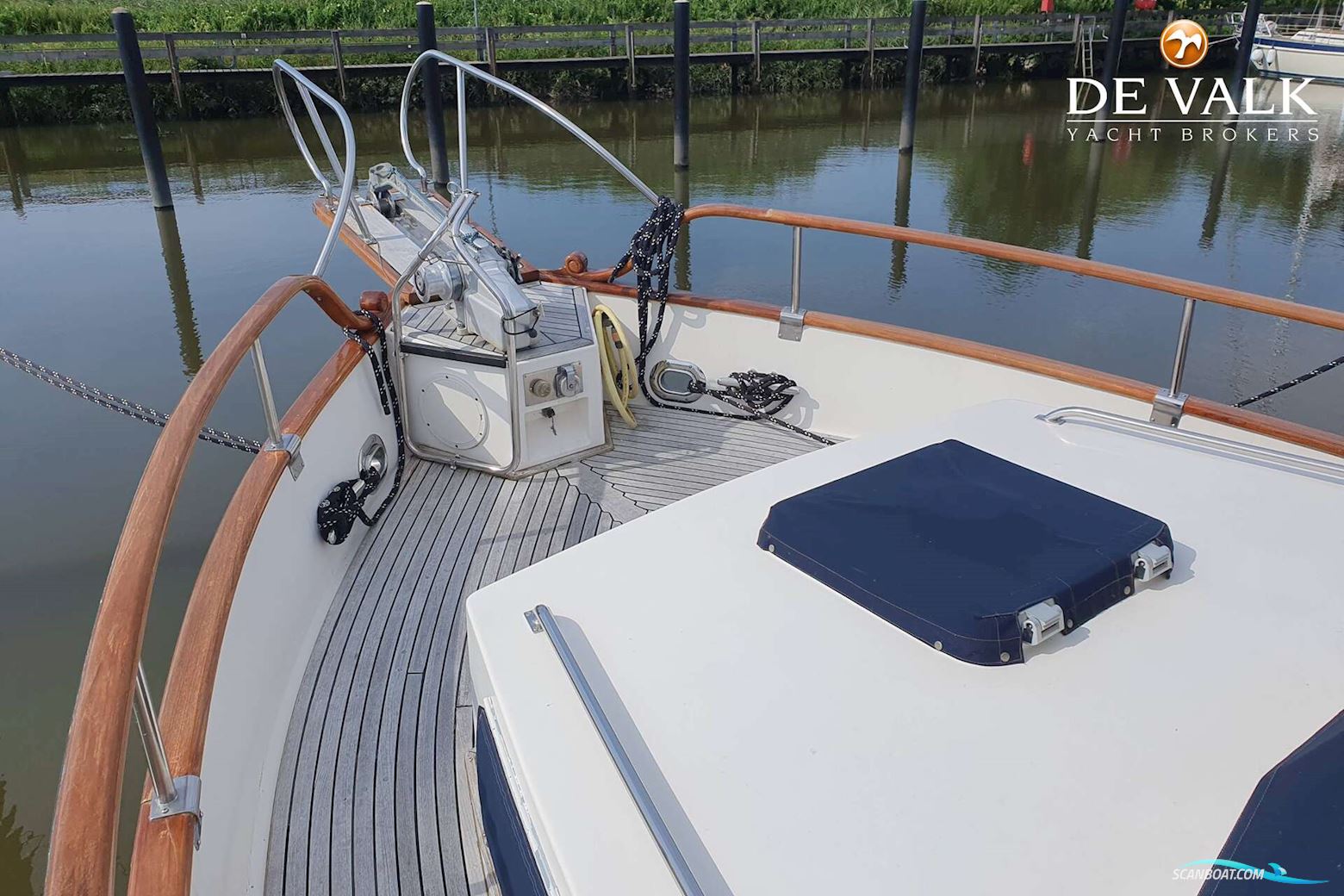 Grand Banks 32