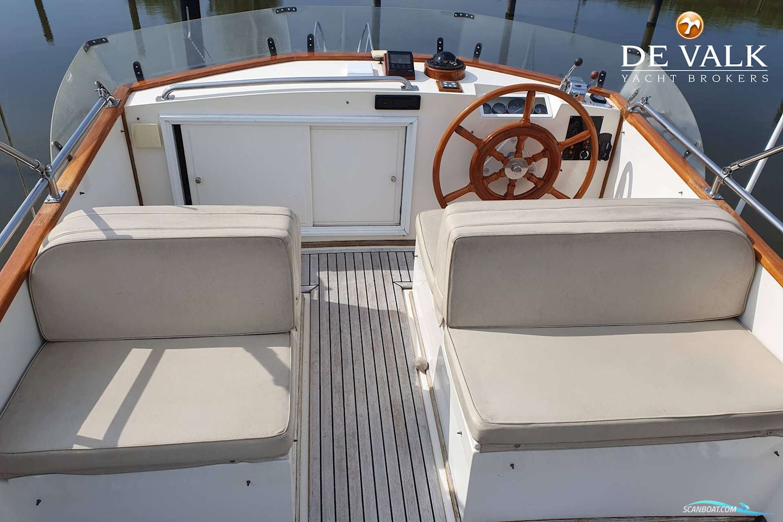 Grand Banks 32