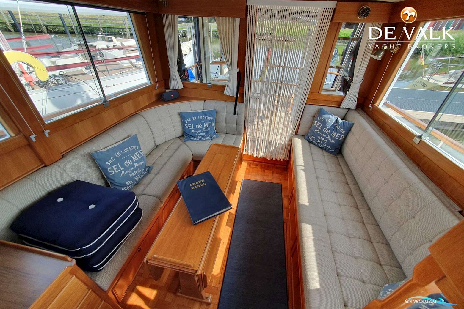 Grand Banks 32