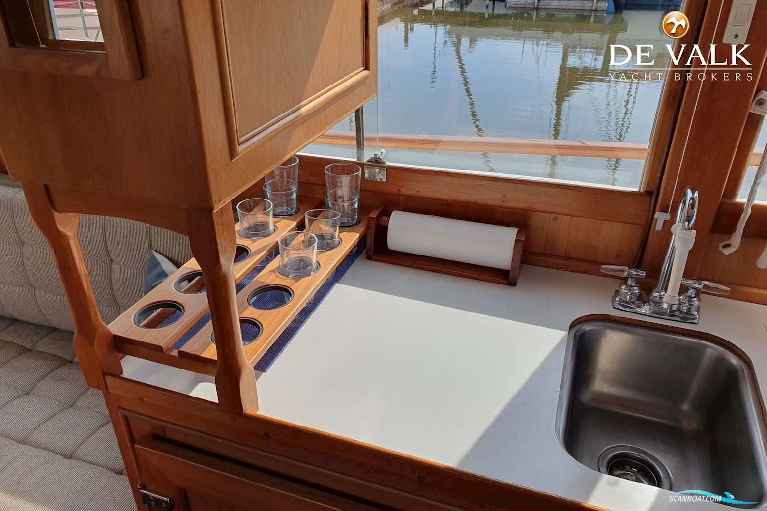Grand Banks 32