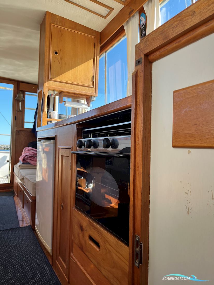 Grand Banks 32