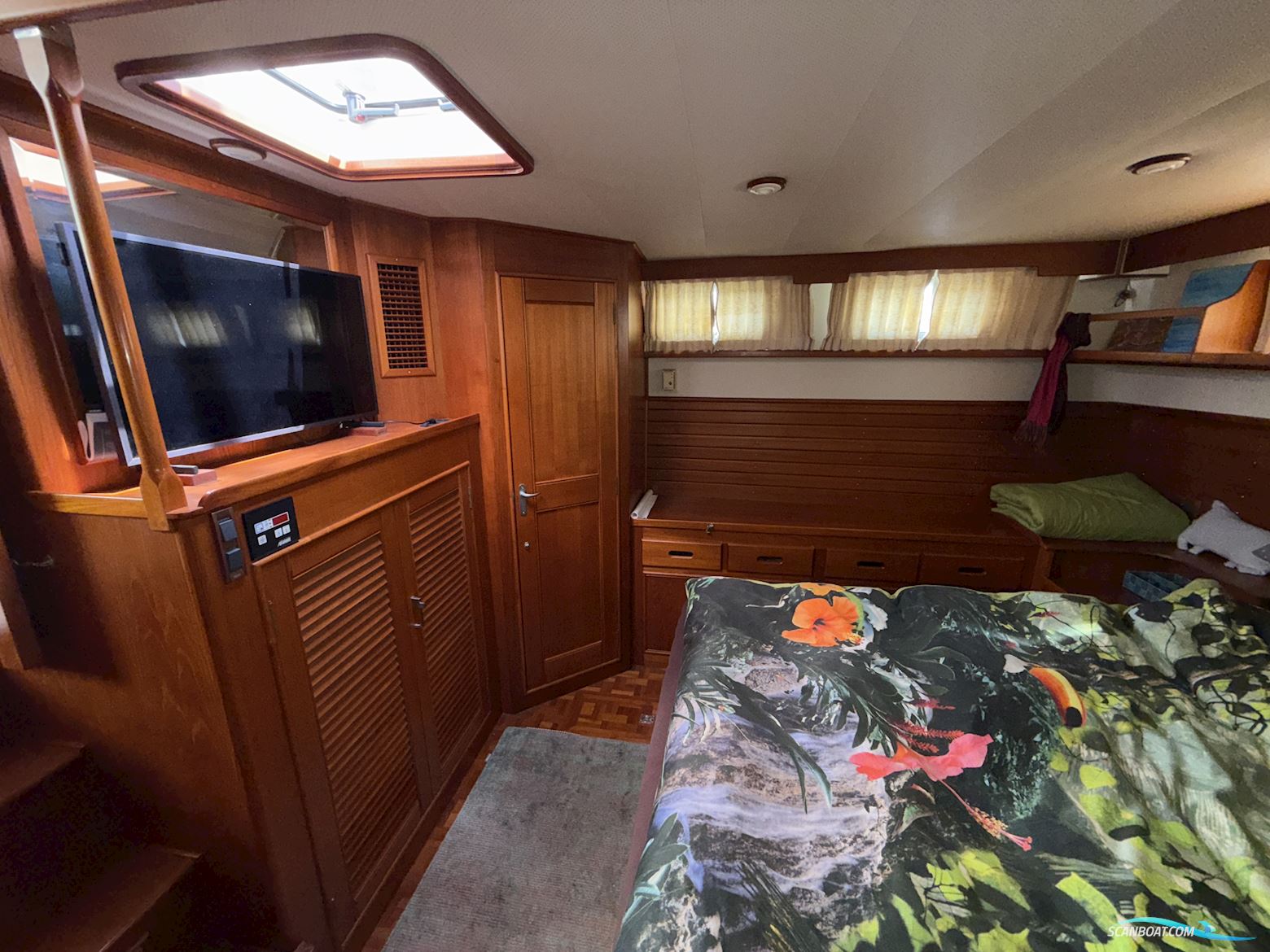 Grand Banks 42 Motoryacht