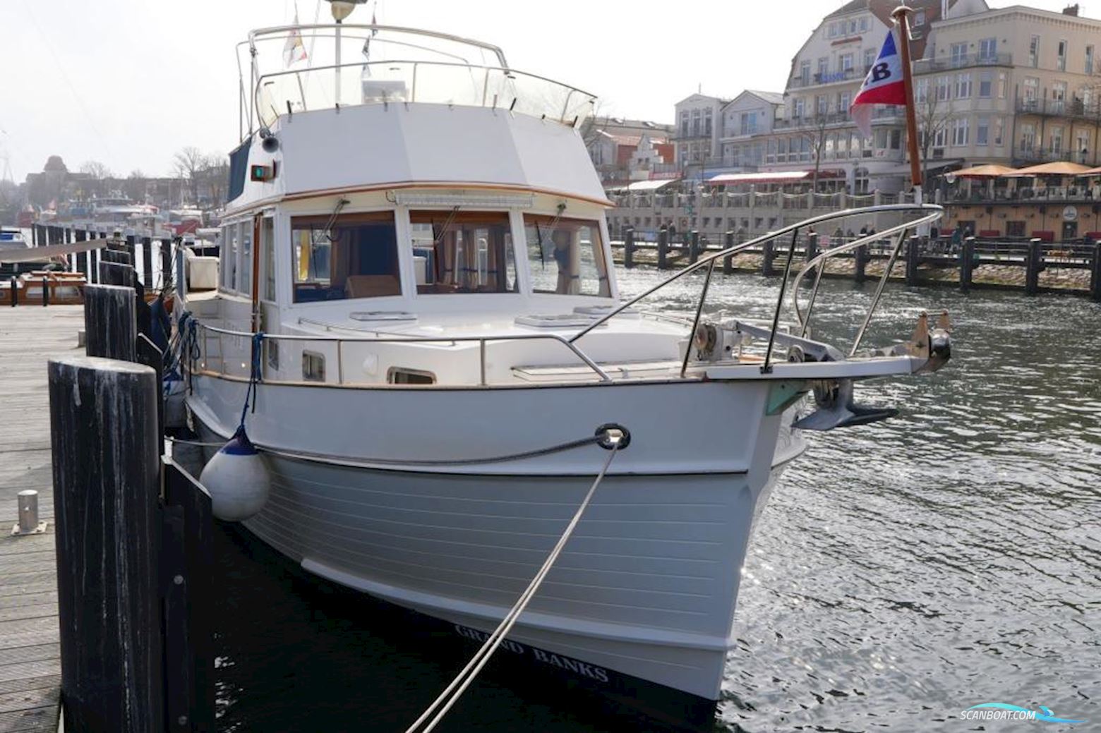 Grand Banks 46 Motor Yacht