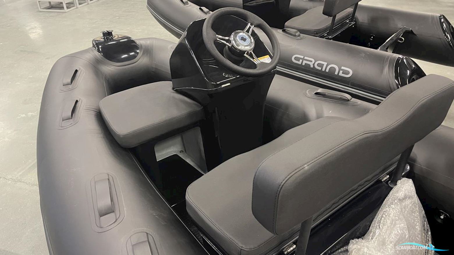 GRAND S300