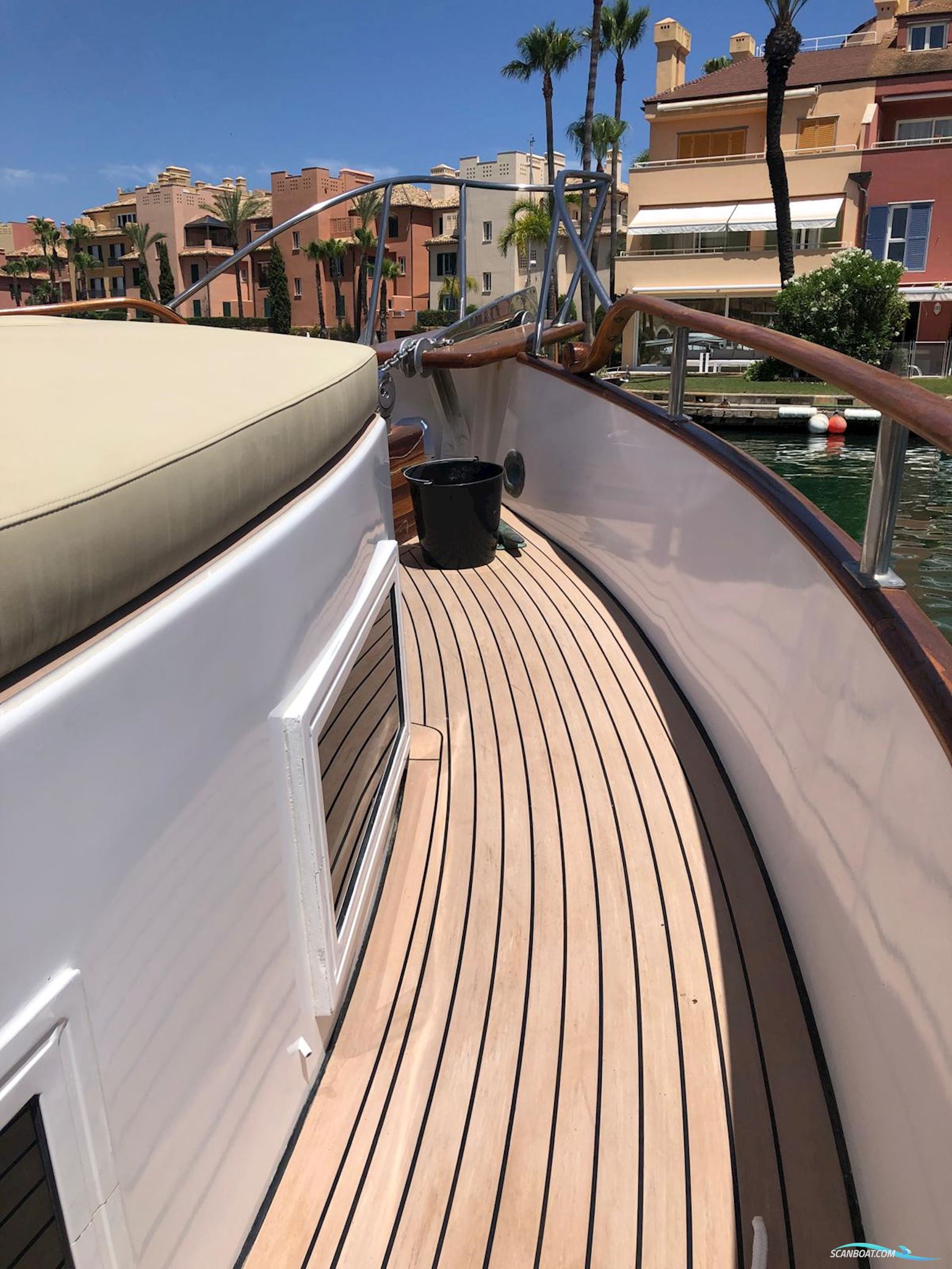 Grandbanks 42 Classic