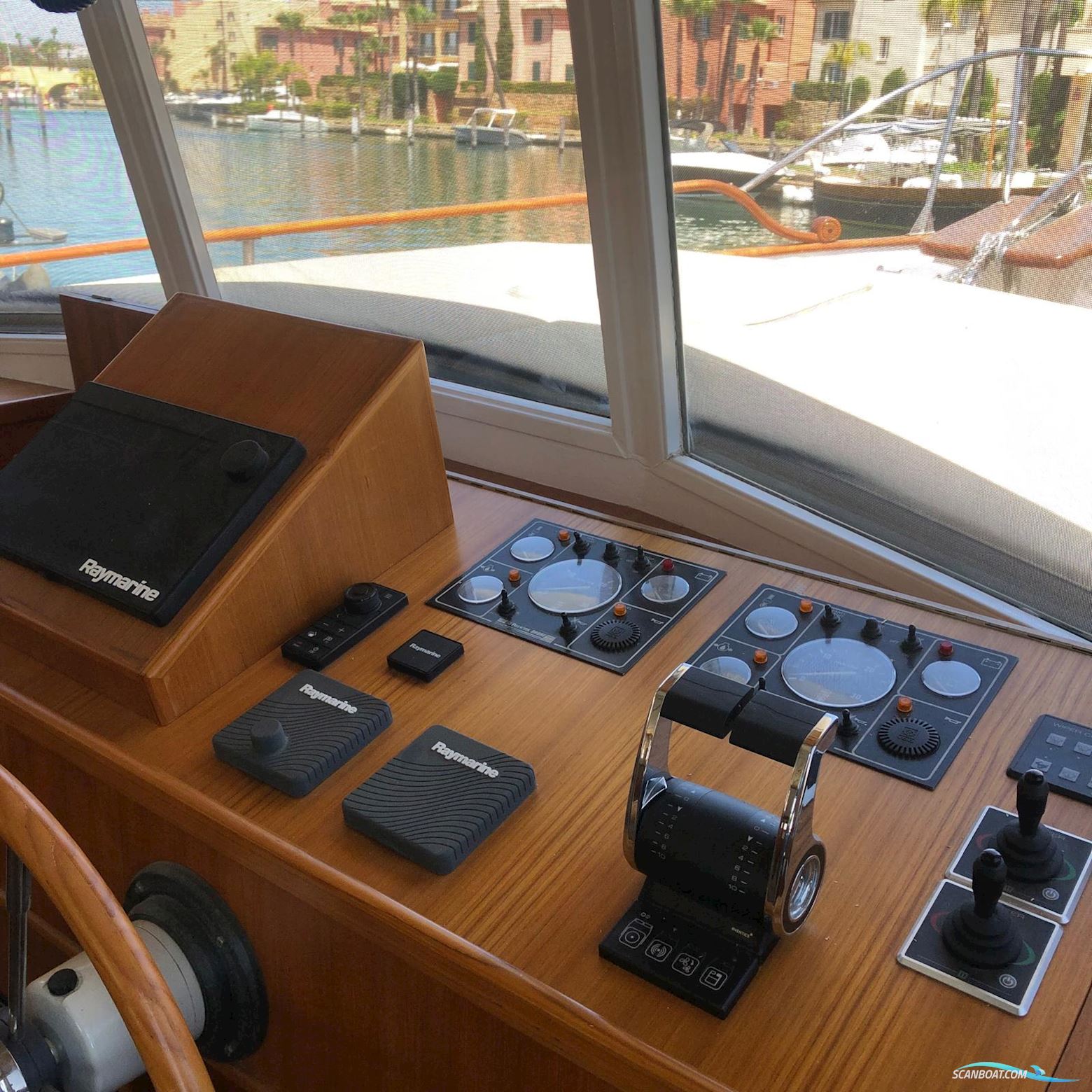 Grandbanks 42 Classic