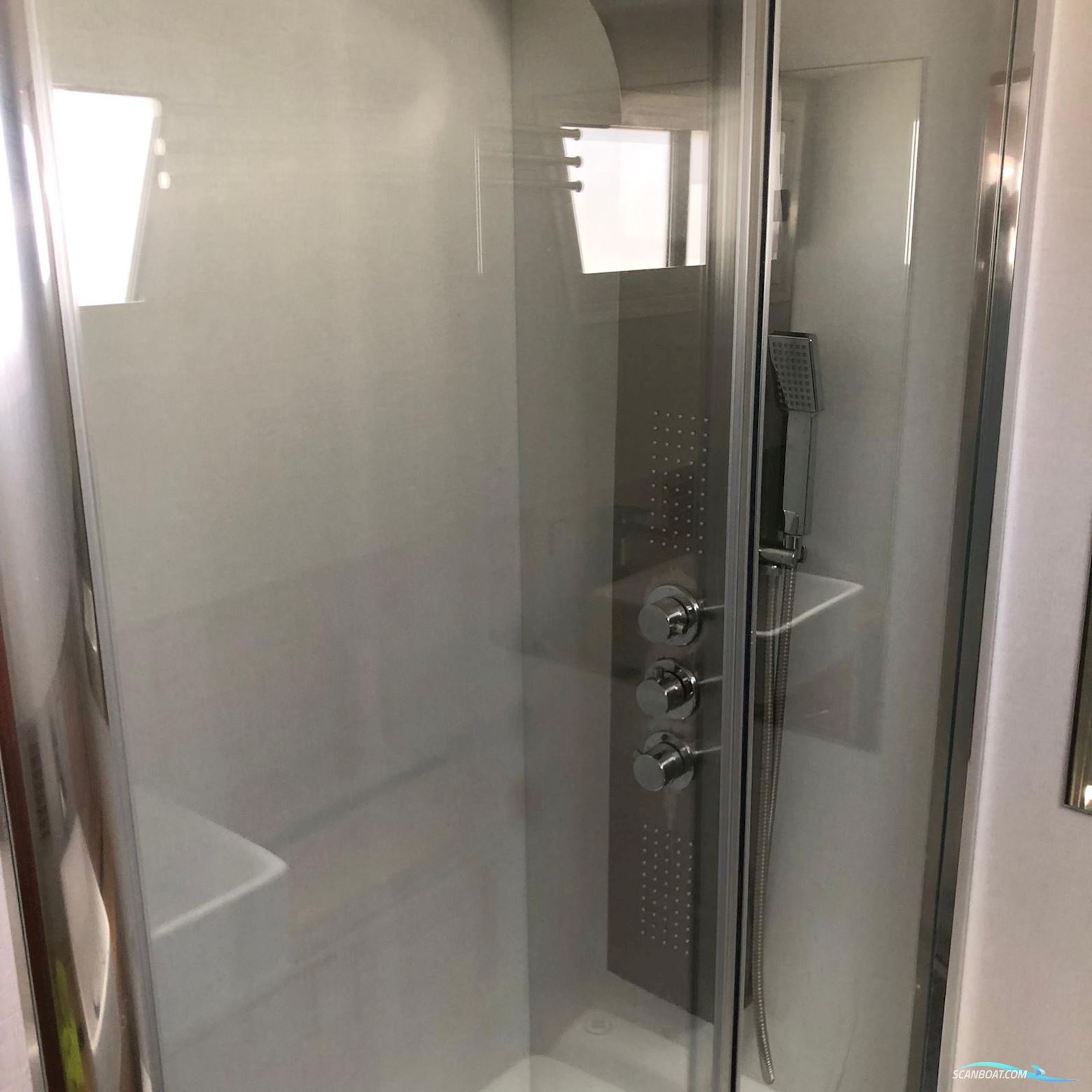 Grandbanks 42 Classic