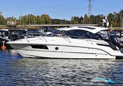 Grandezza 28 OC Motorboten 2021, met Volvo Penta D4-270 motor, Finland