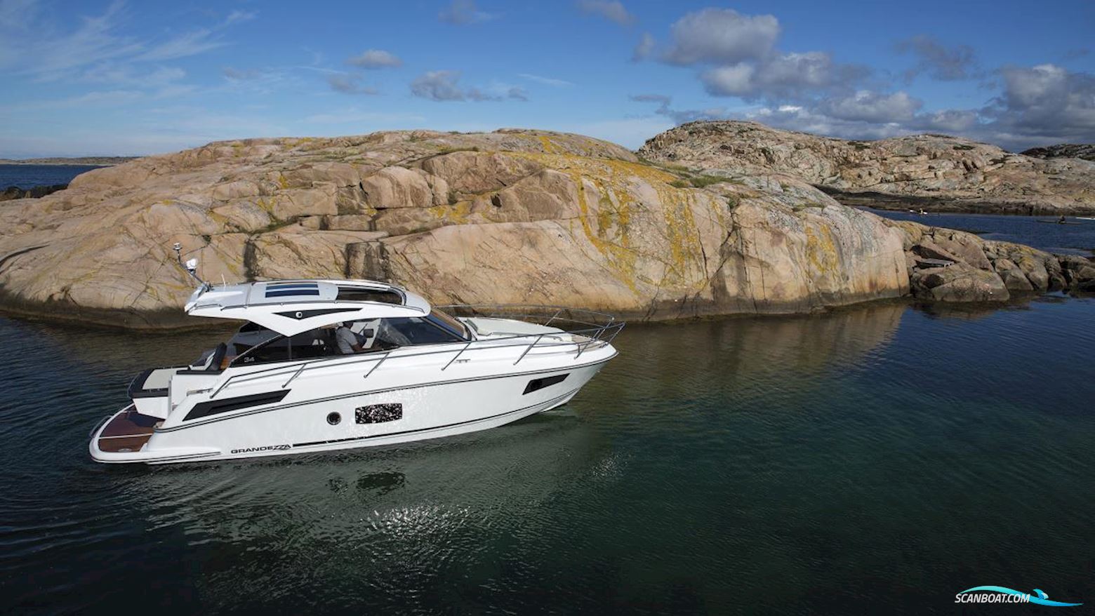 Grandezza 34 OC Motorboten 2022, met  Volvo Penta motor, Sweden
