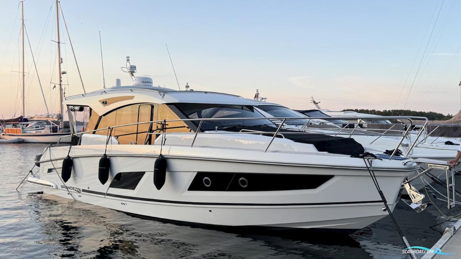 Grandezza 37 CA Motorboten 2022, met Volvo Penta motor, Sweden