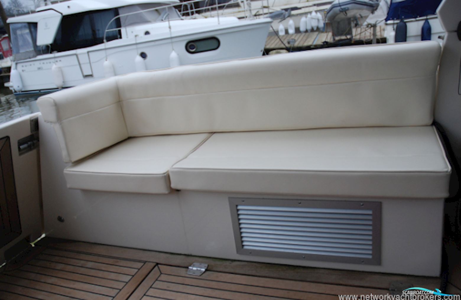 Greenline Yachts 39