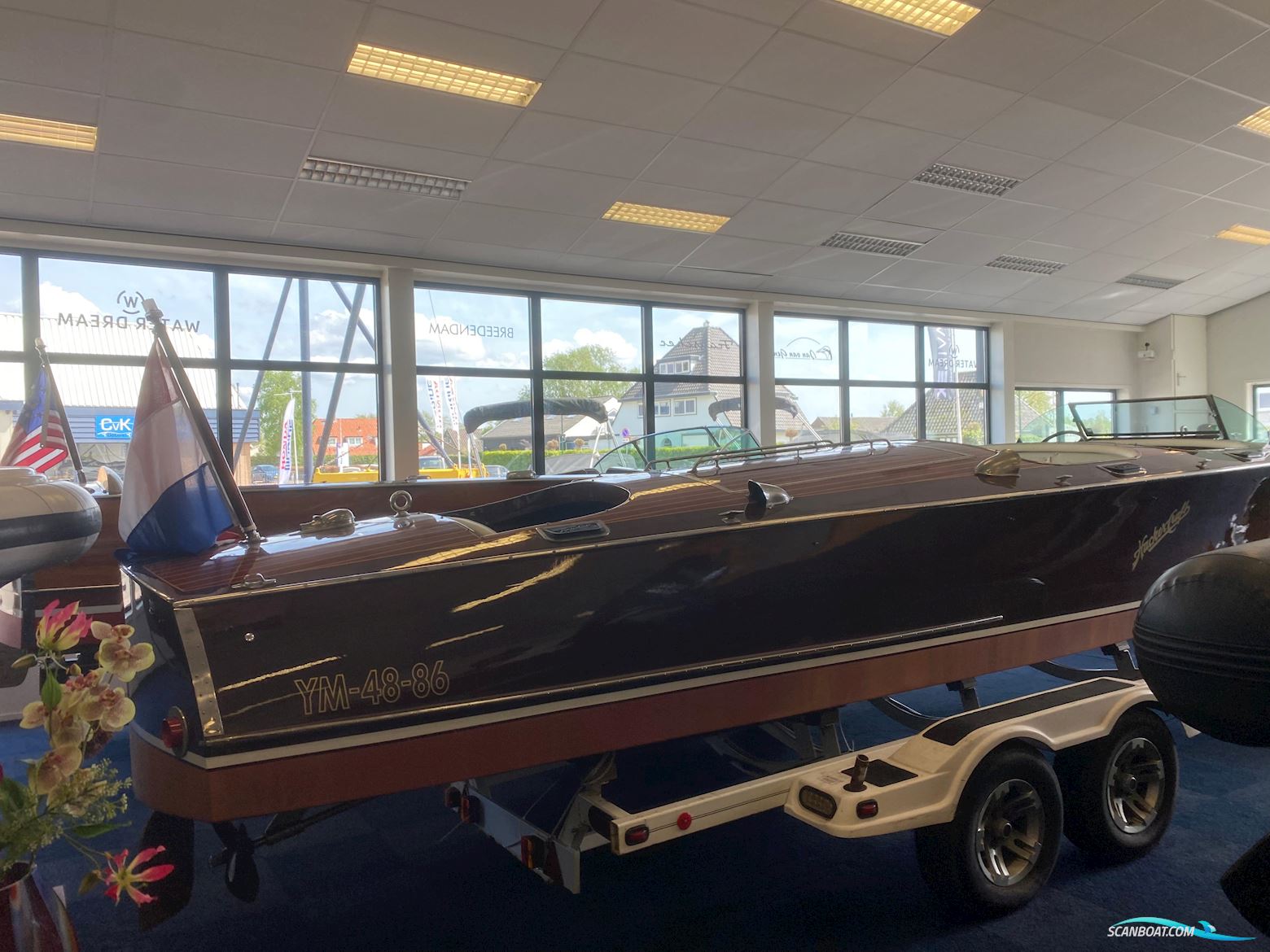 Hacker-Craft 26' Triple Cockpit Runabout