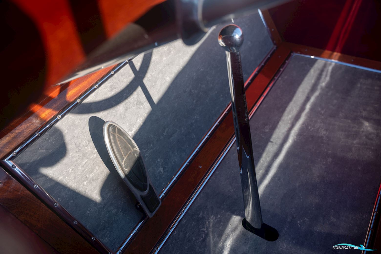 HACKER CRAFT Baby Dolphin