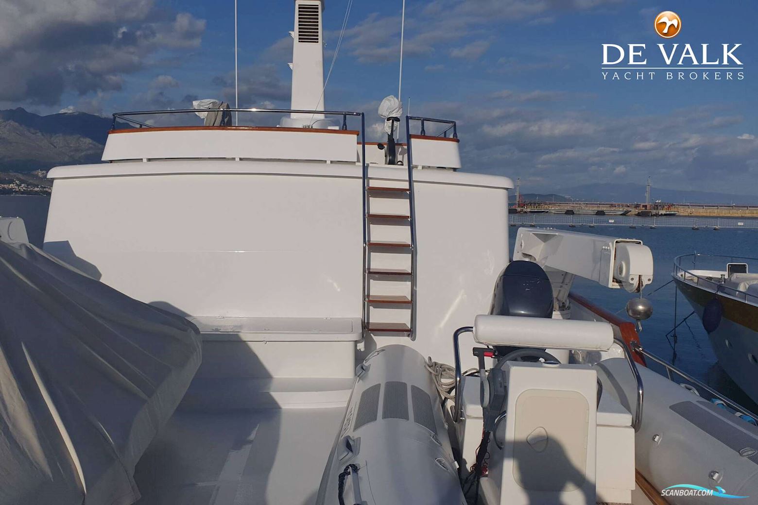 Hall Russell and Co Navetta