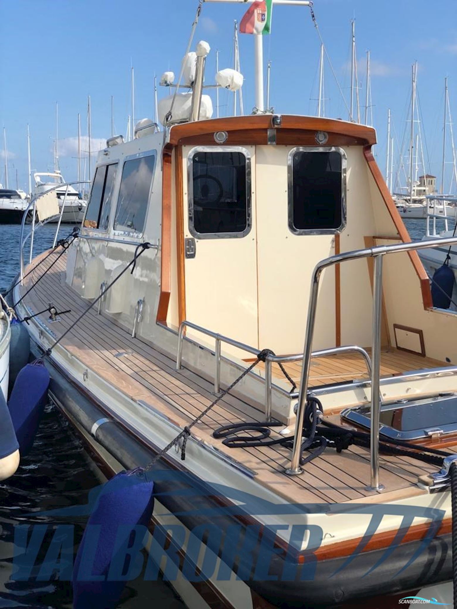 Halmatic Motovedetta