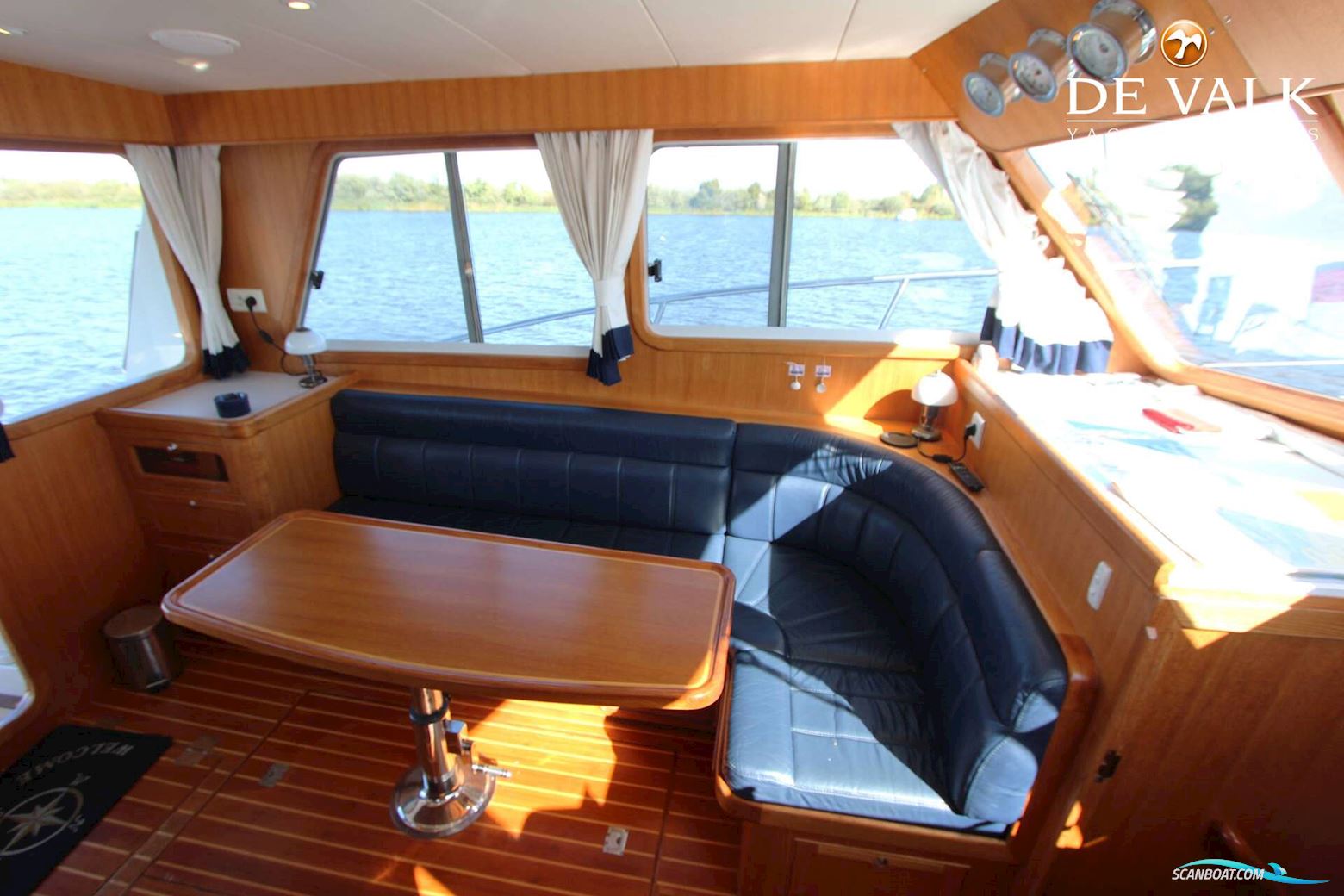 Halvorsen 32 Gourmet Cruiser