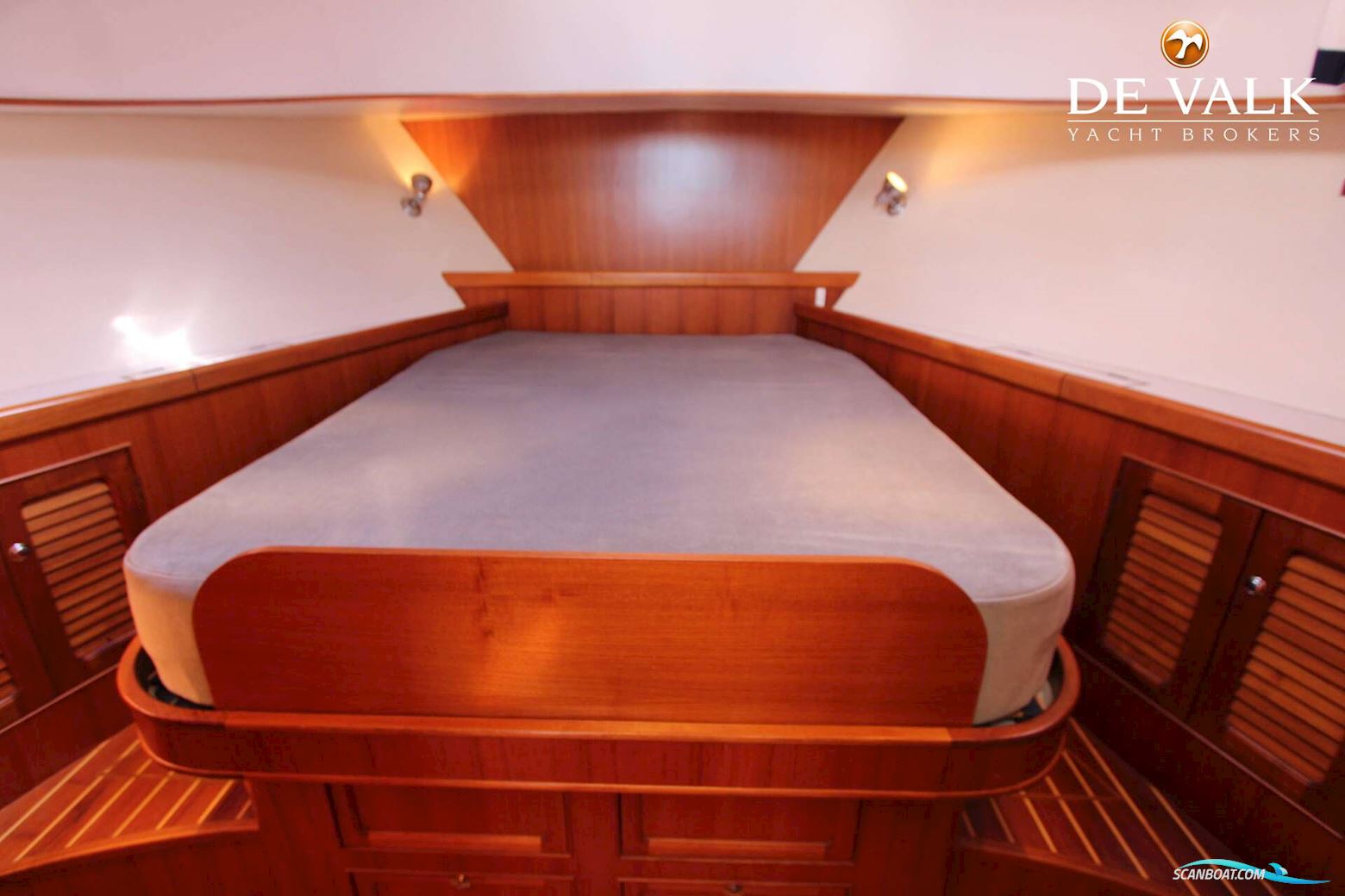 Halvorsen 32 Gourmet Cruiser