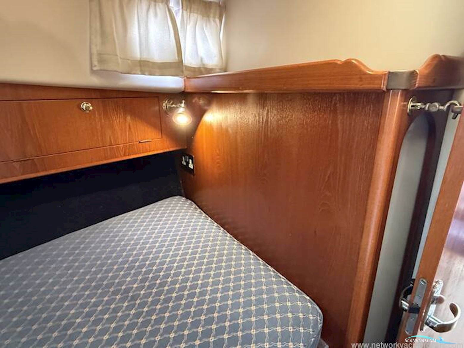 HARDY MARINE 32 Commander