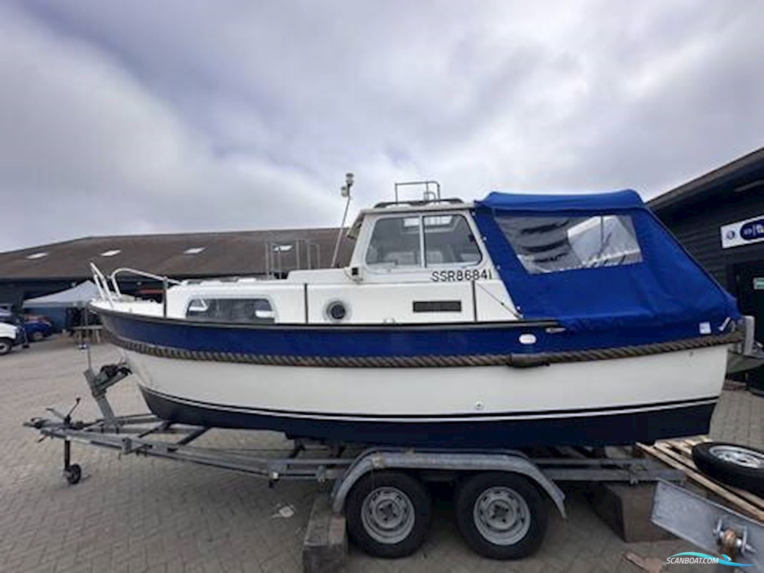 Hardy Marine Pilot 20 SE Motorboten 1999, met Honda motor, United Kingdom