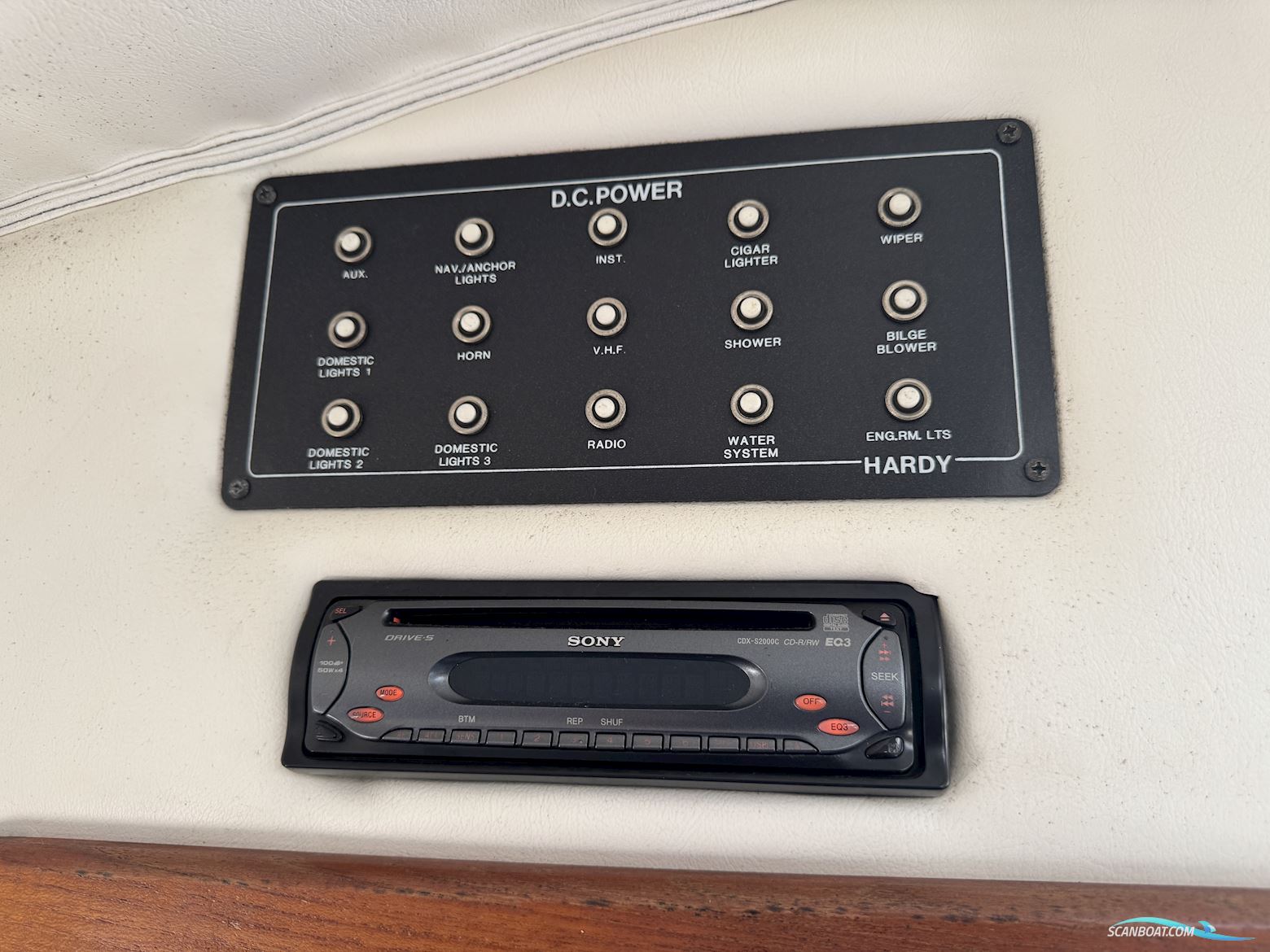 Hardy Seawings 254