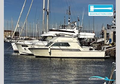 Hatteras 32 Sport Fly Motorboten 1984, met Caterpillar motor, Italië