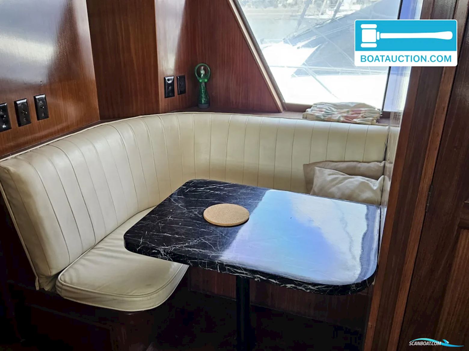 Hatteras 72