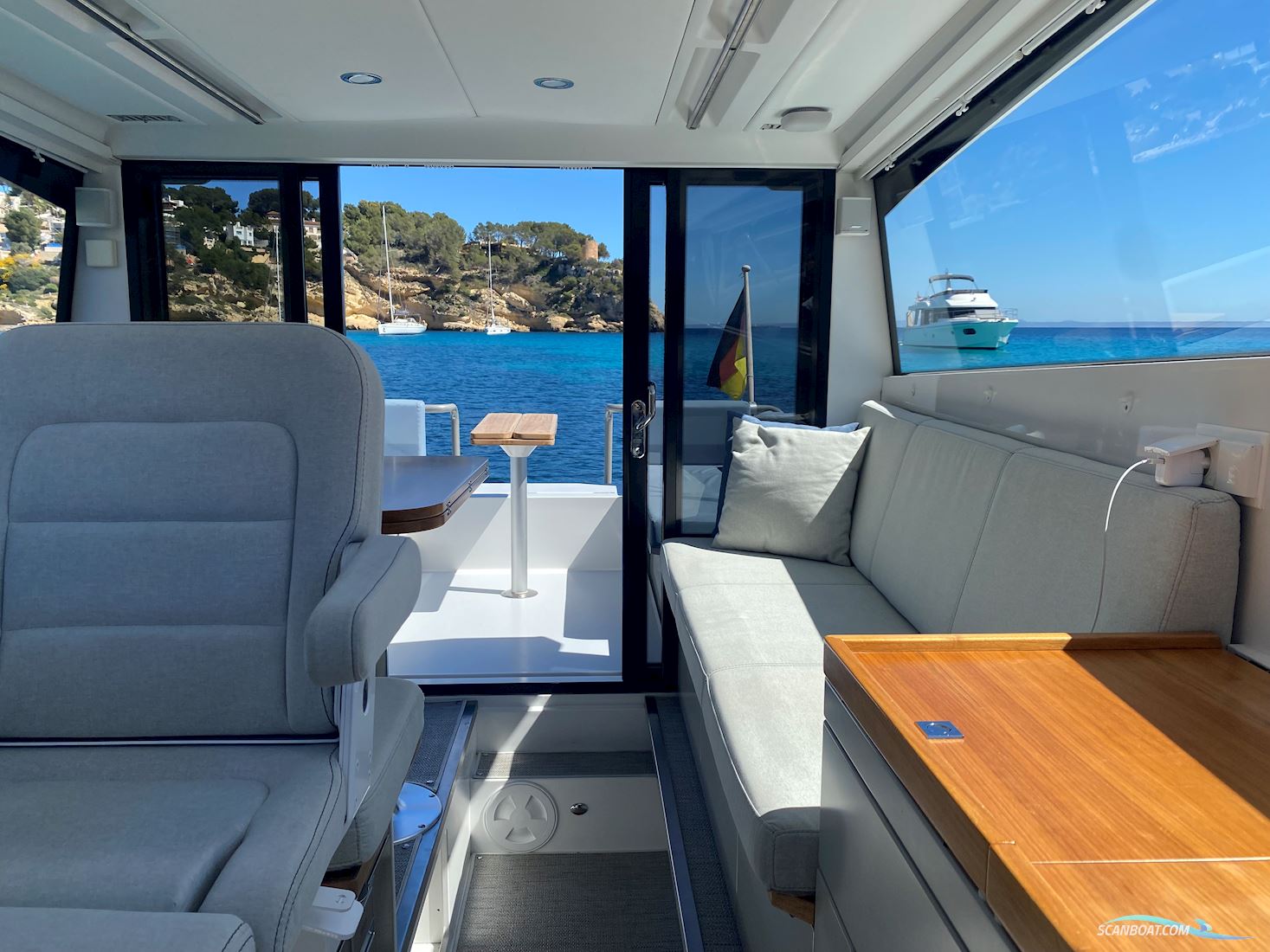 Hoc 33 Explorer, Like X-Power 33, Like Grandezza 34, Like Delta 33 Coupè, Like Sealine S330