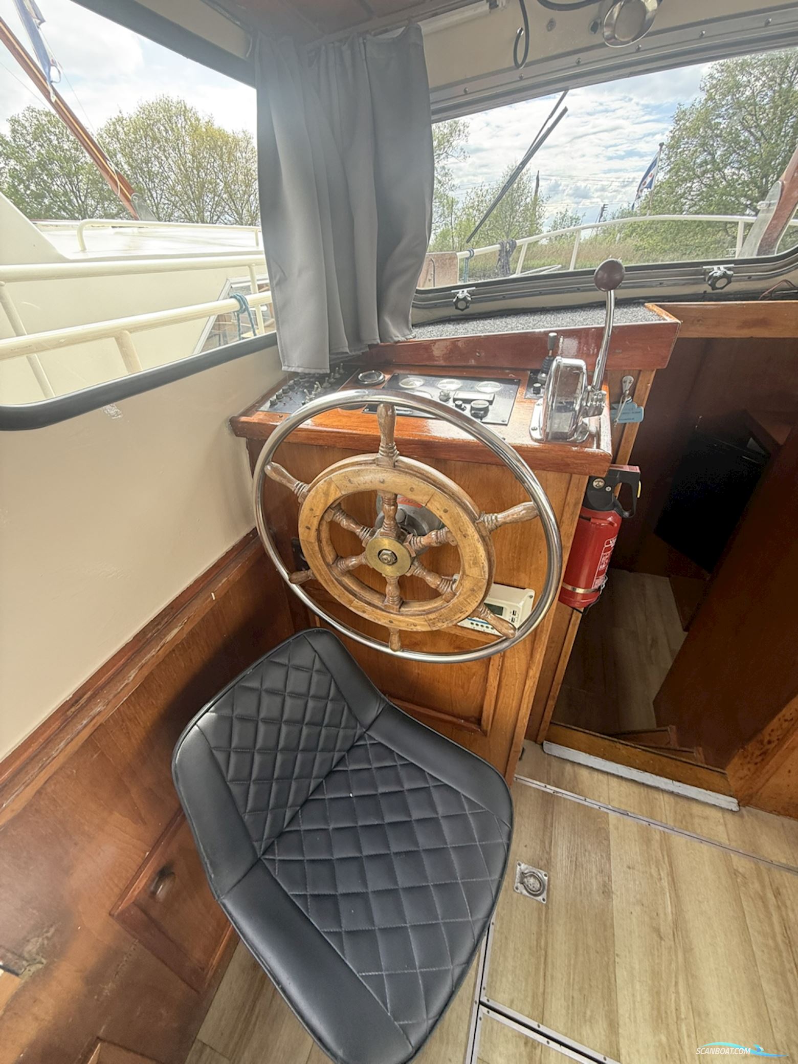 Hoekstra Kruiser 1050
