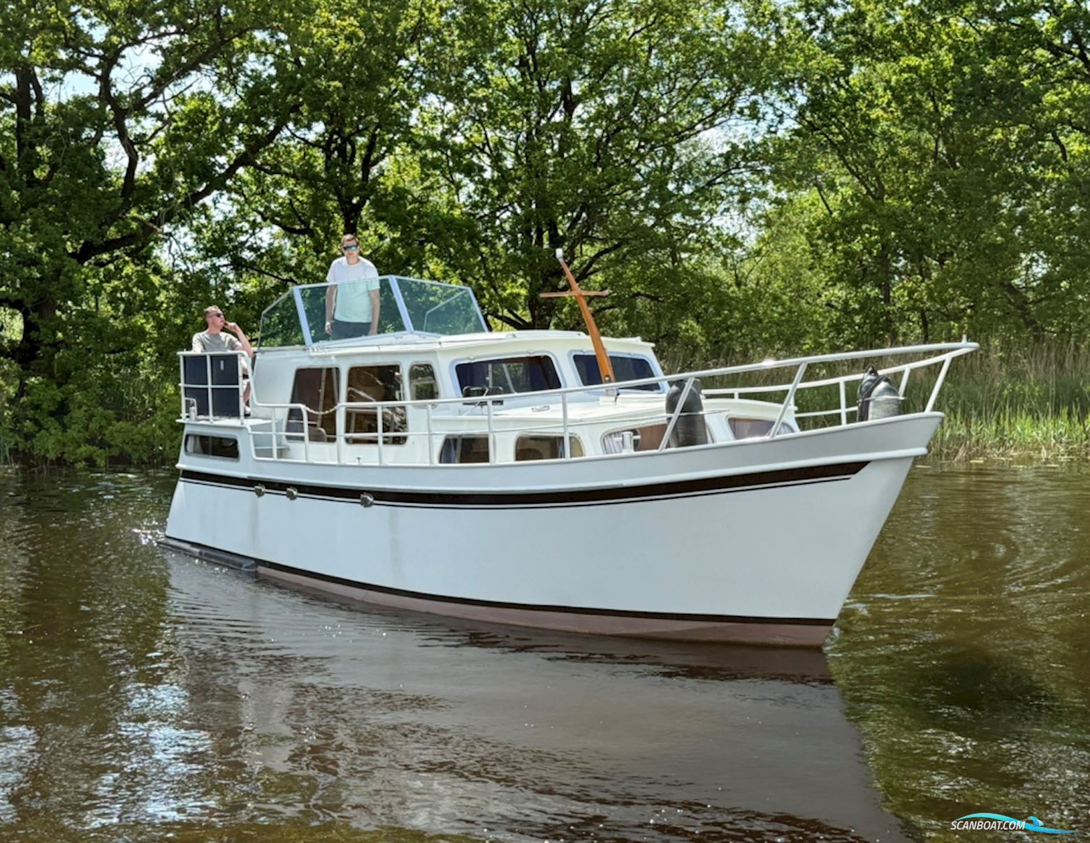 Hoekstra Kruiser 1100