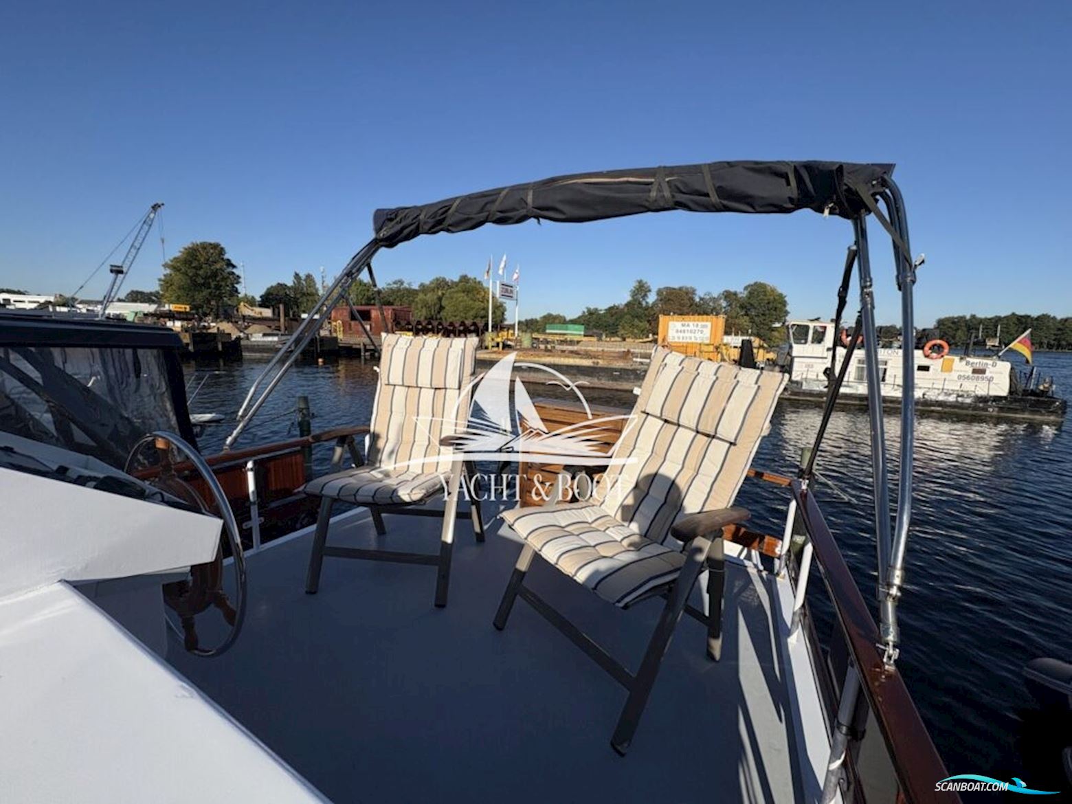 Holländischer Werftbau Crowntrawler 830