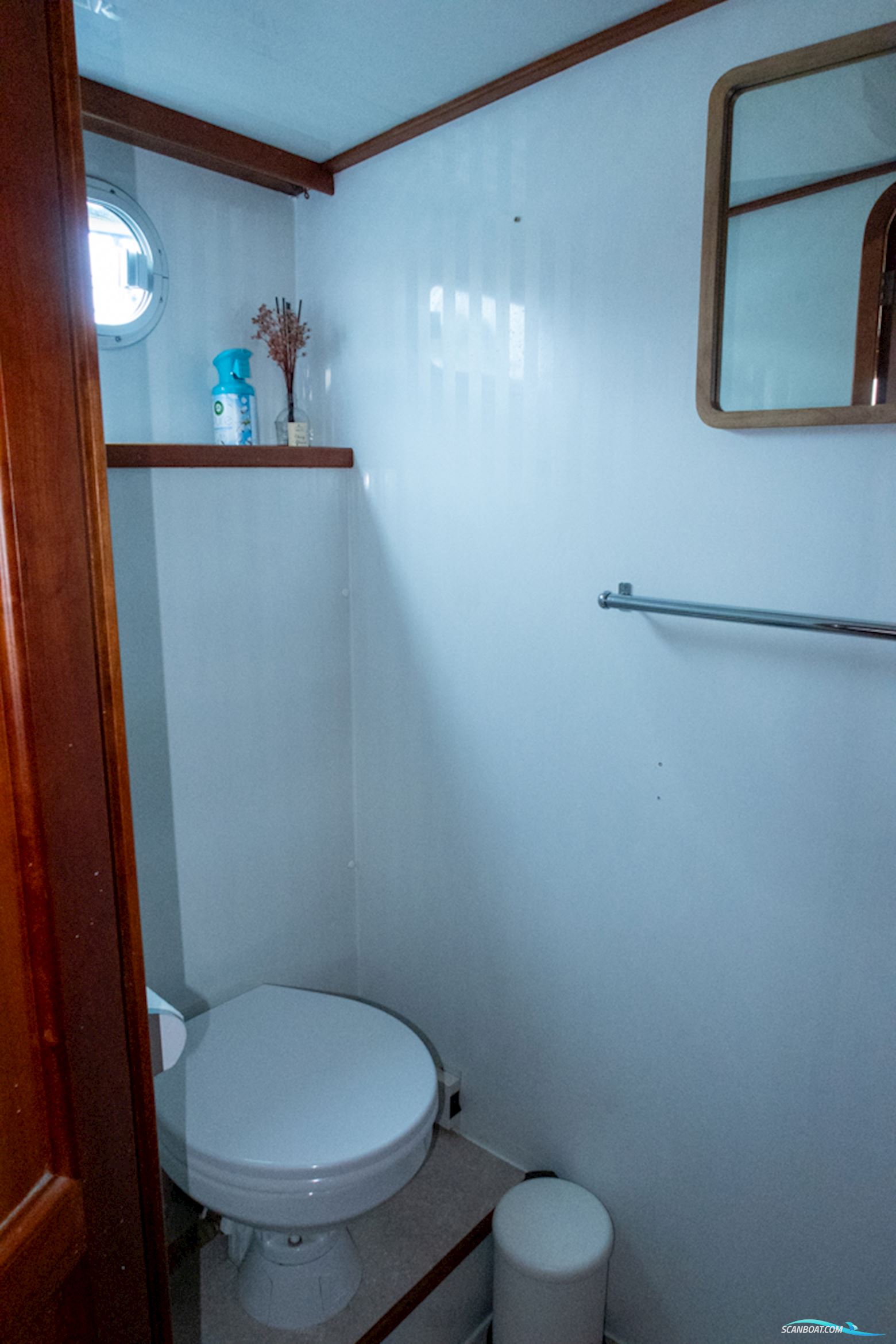 Hollandia 1250 Steel Cruiser