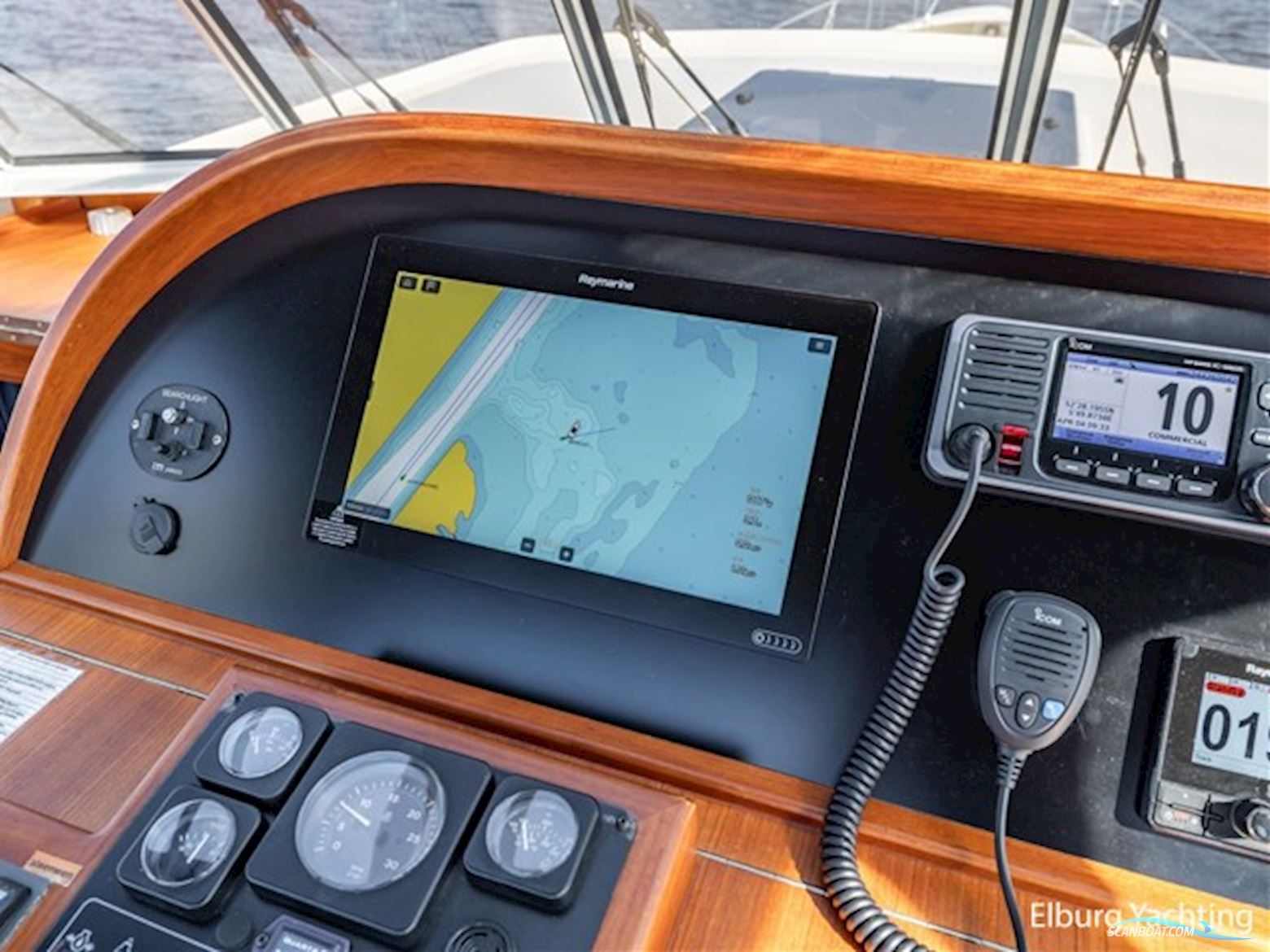 Holterman 48 Trawler - Stabilizers