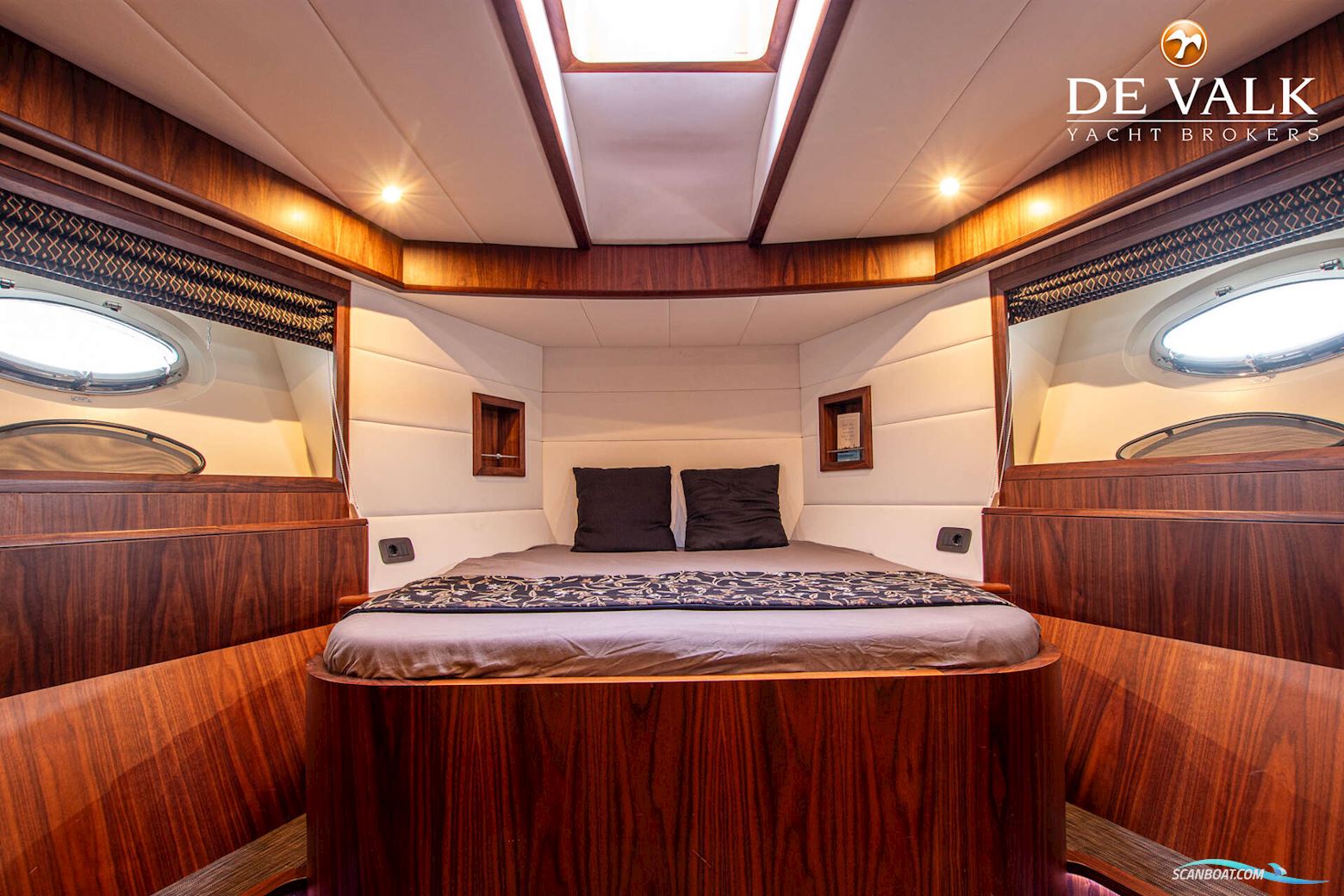 HOLTERMAN 53 Commander