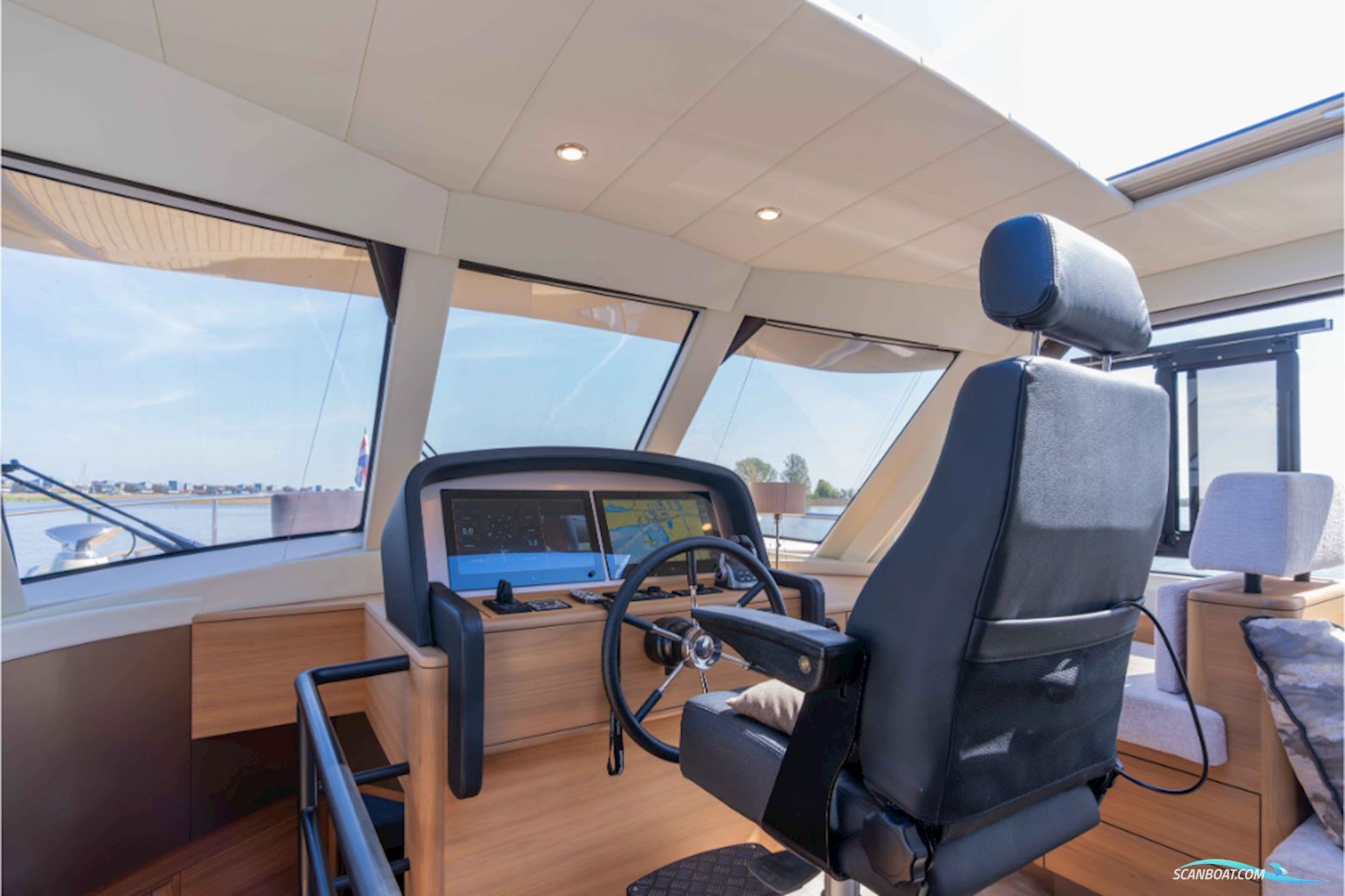 HOLTERMAN Commander 54