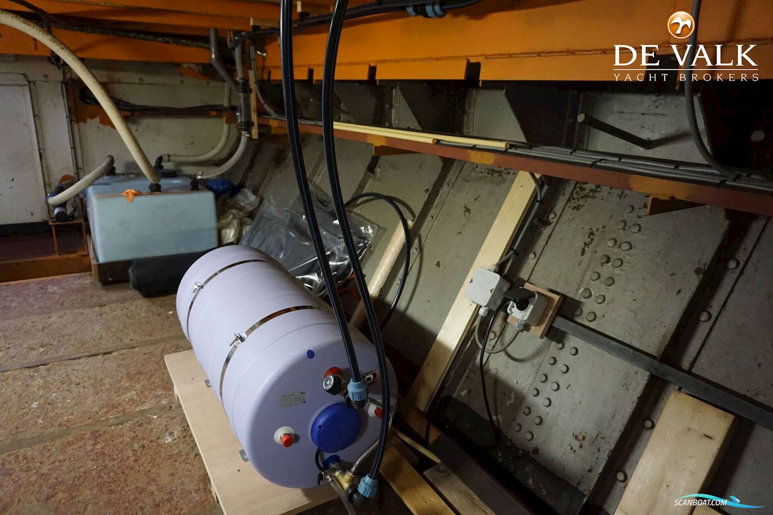 Houseboat 19.50 METER