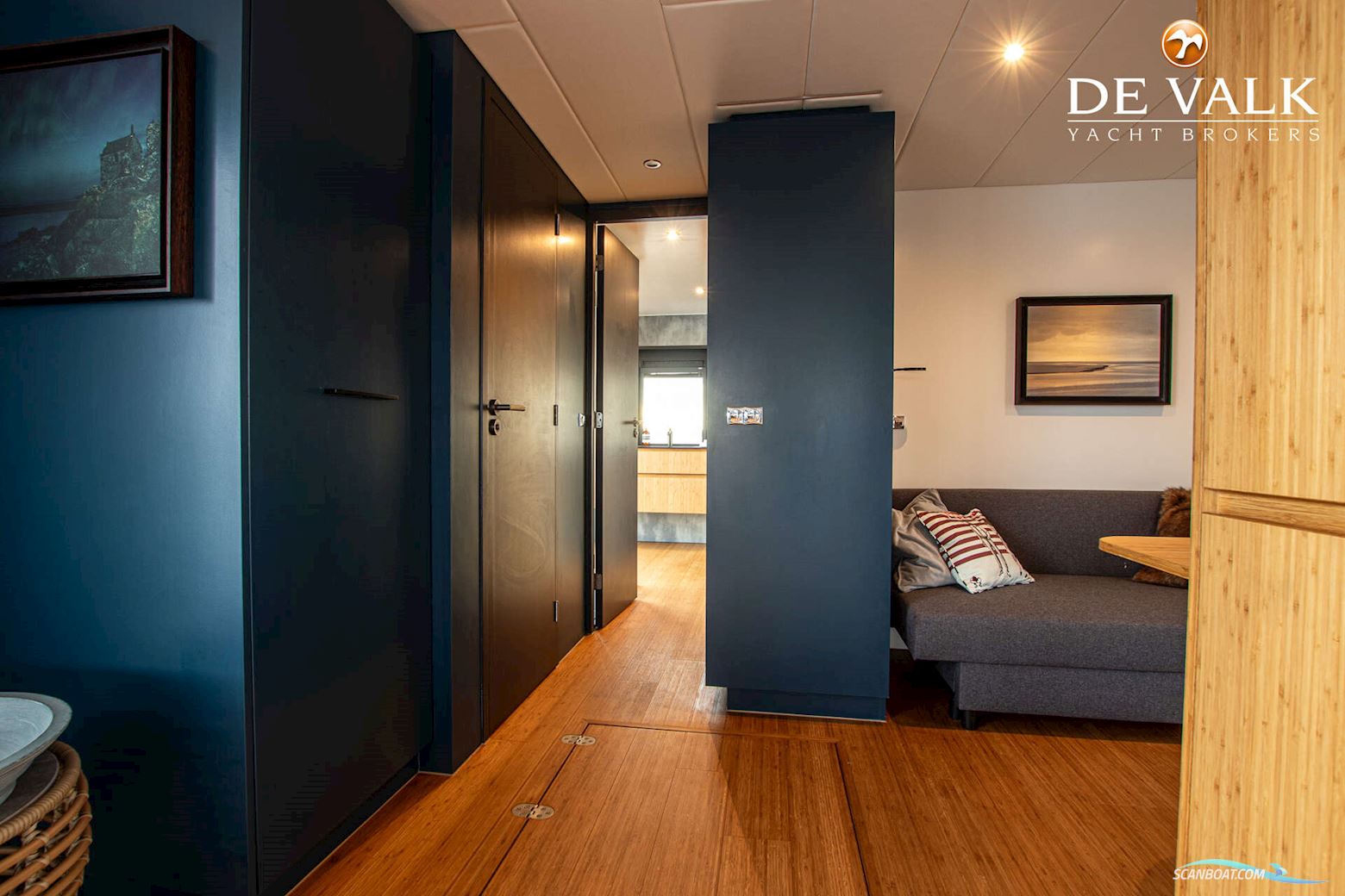 Houseboat Waterloft Luxemotor