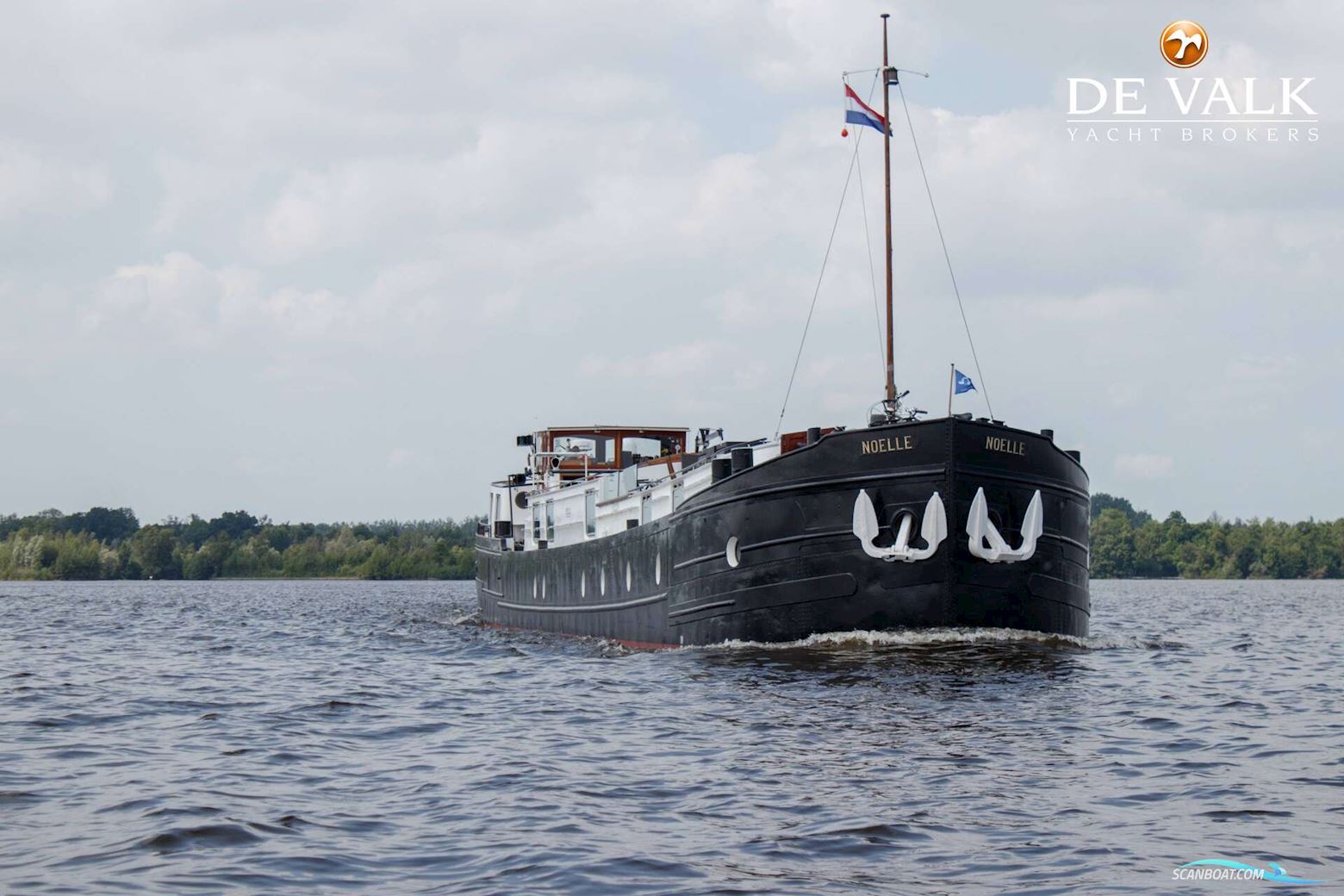 Houseboat Waterloft Luxemotor Spitz 38M