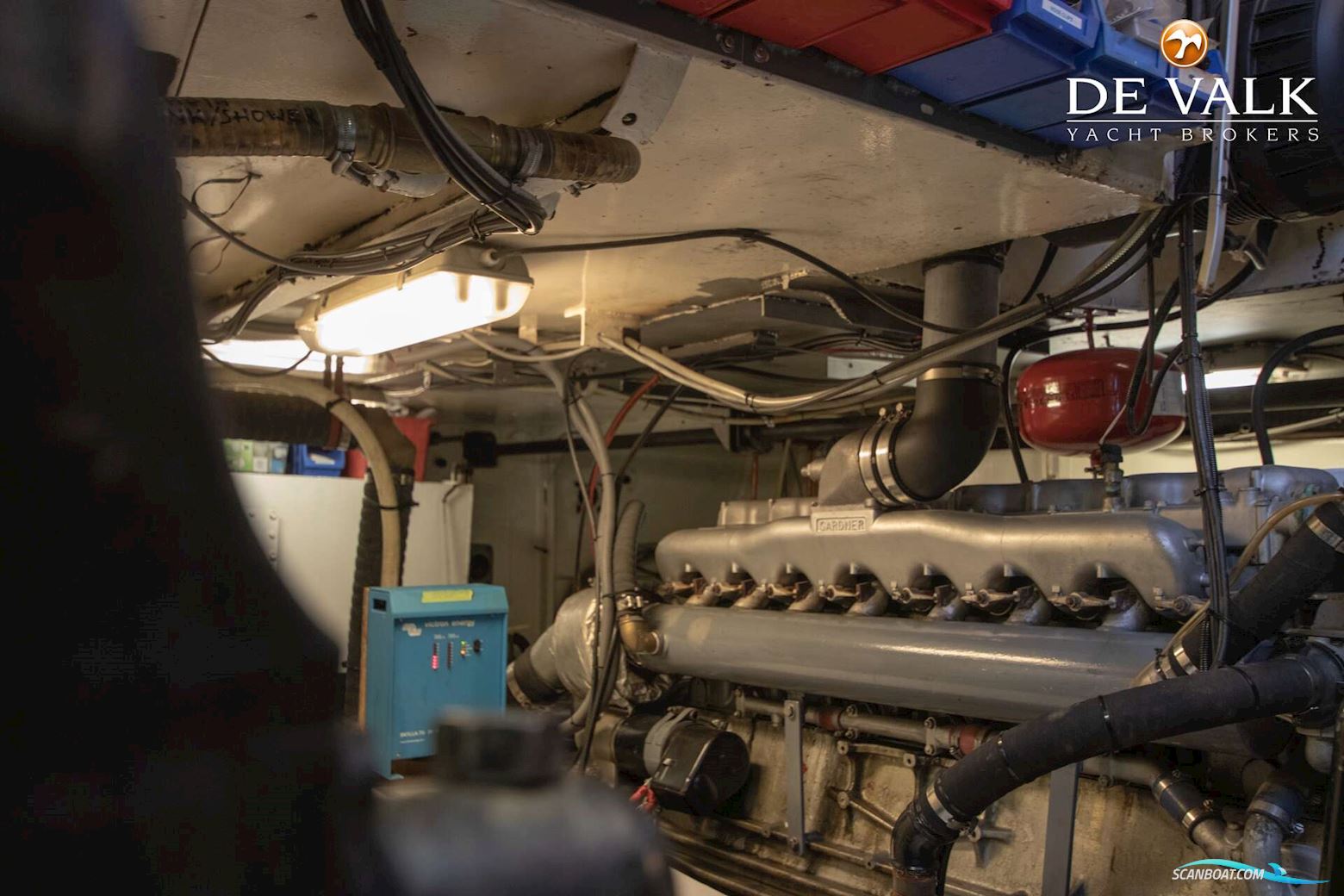 Houseboat Waterloft Luxemotor Spitz 38M