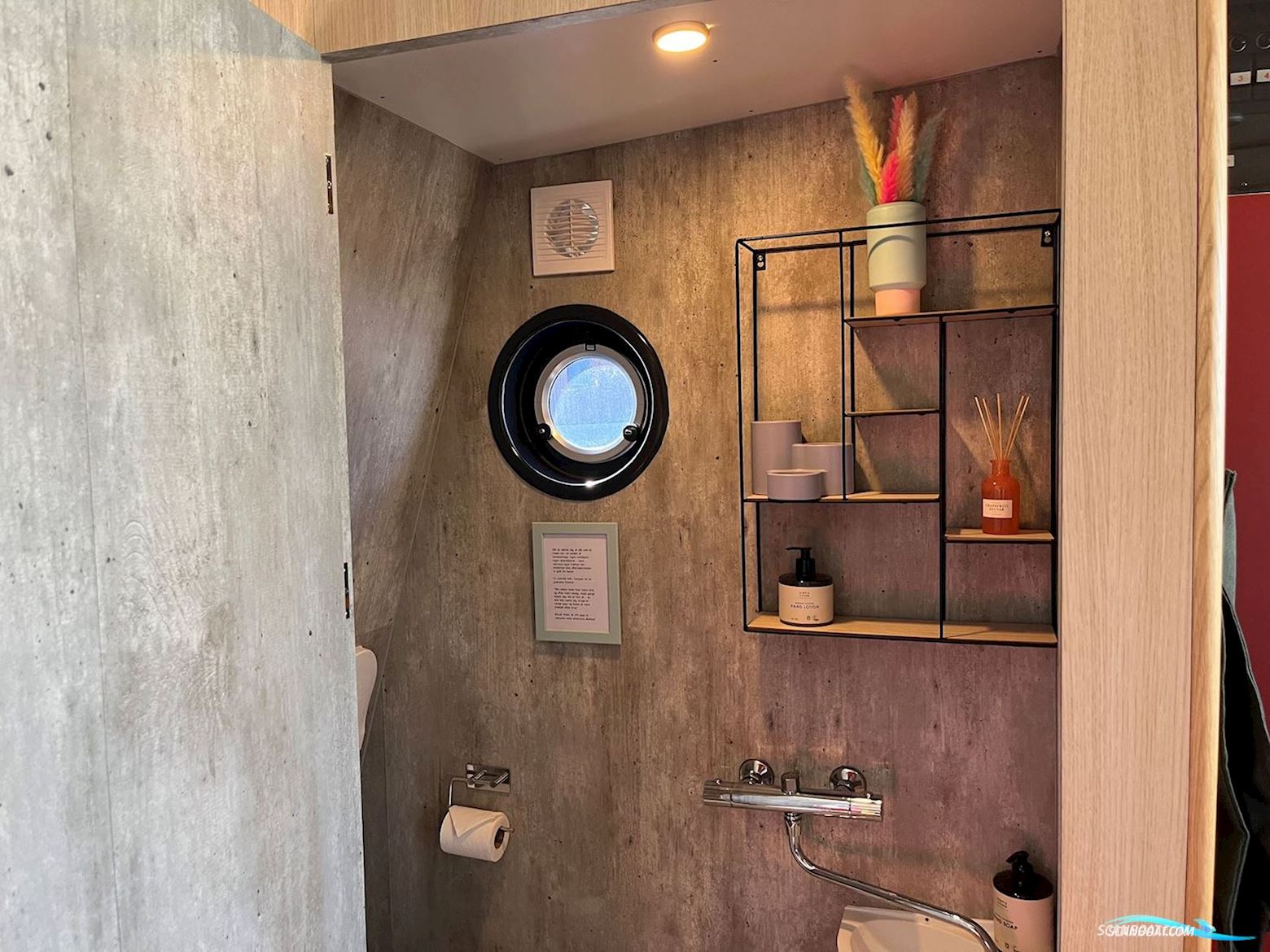 Husbåde med elmotor - udlejnings koncept eller bolig