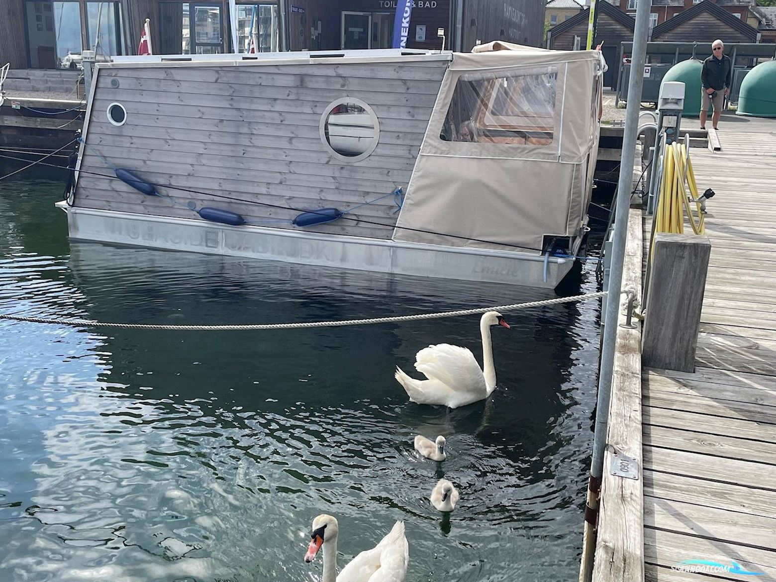 Husbåde med elmotor - udlejnings koncept eller bolig